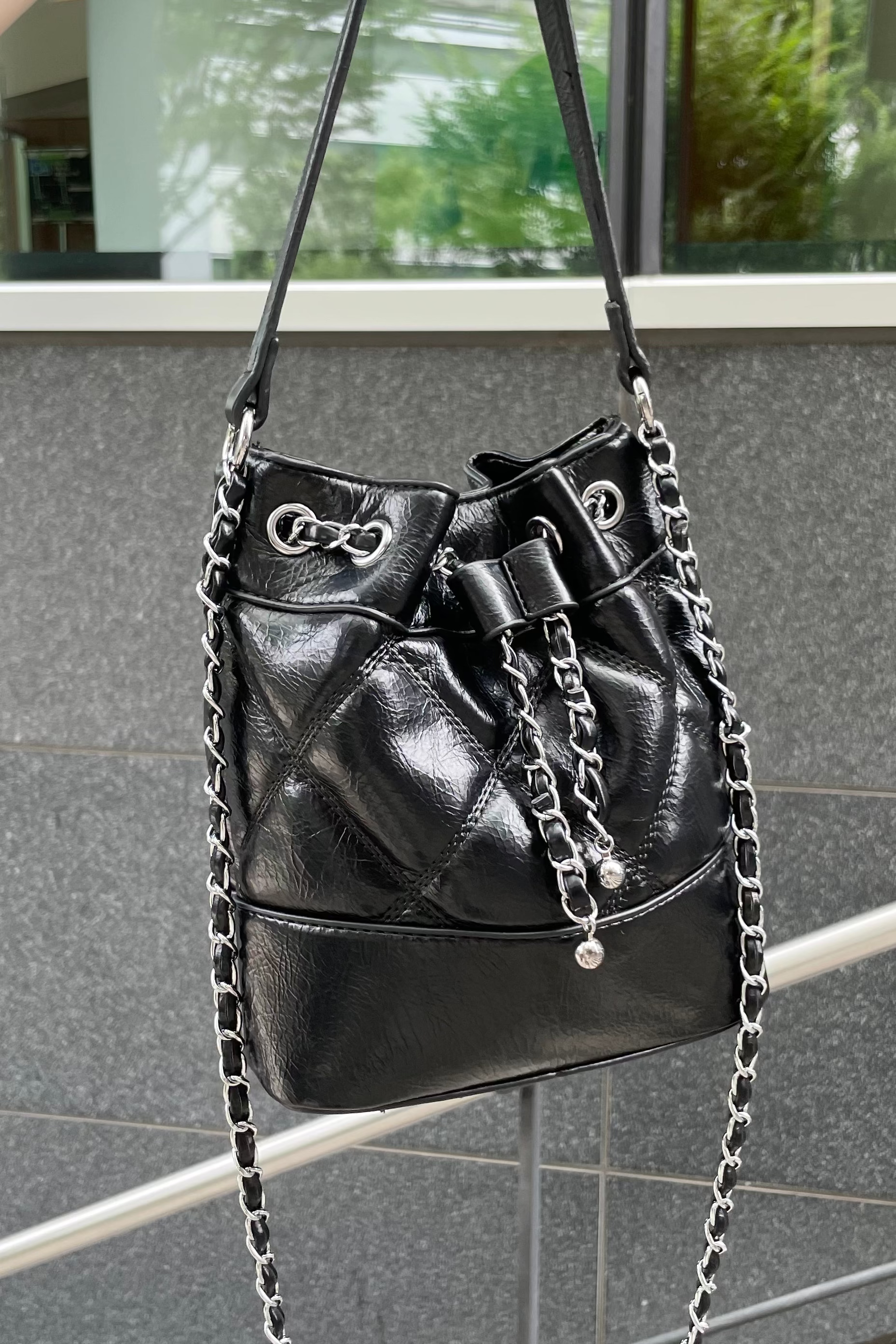 レザーコンパクトハンドバッグ KR15468