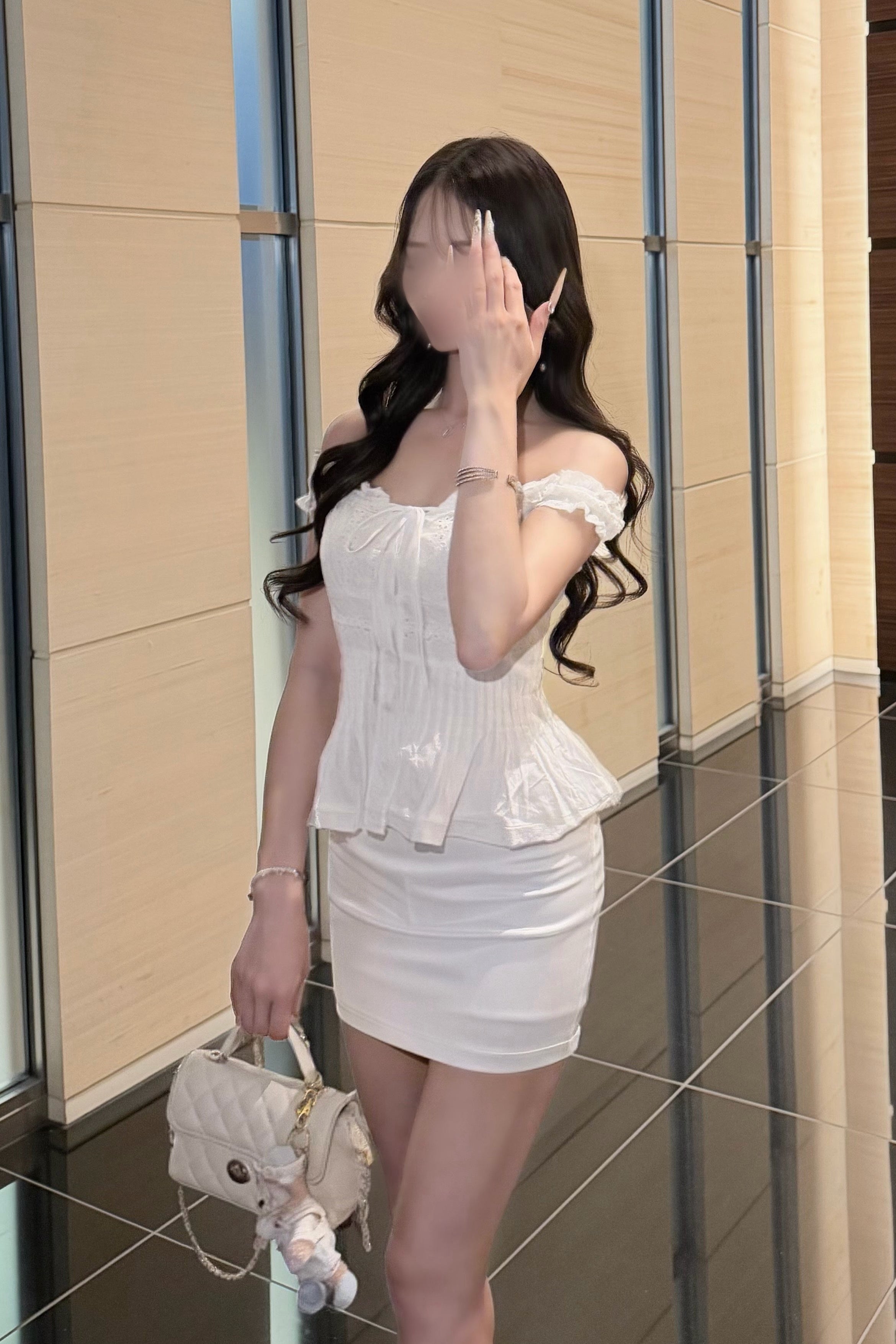 オフショルダーフリルペプラムタイトセットアップ KR30673