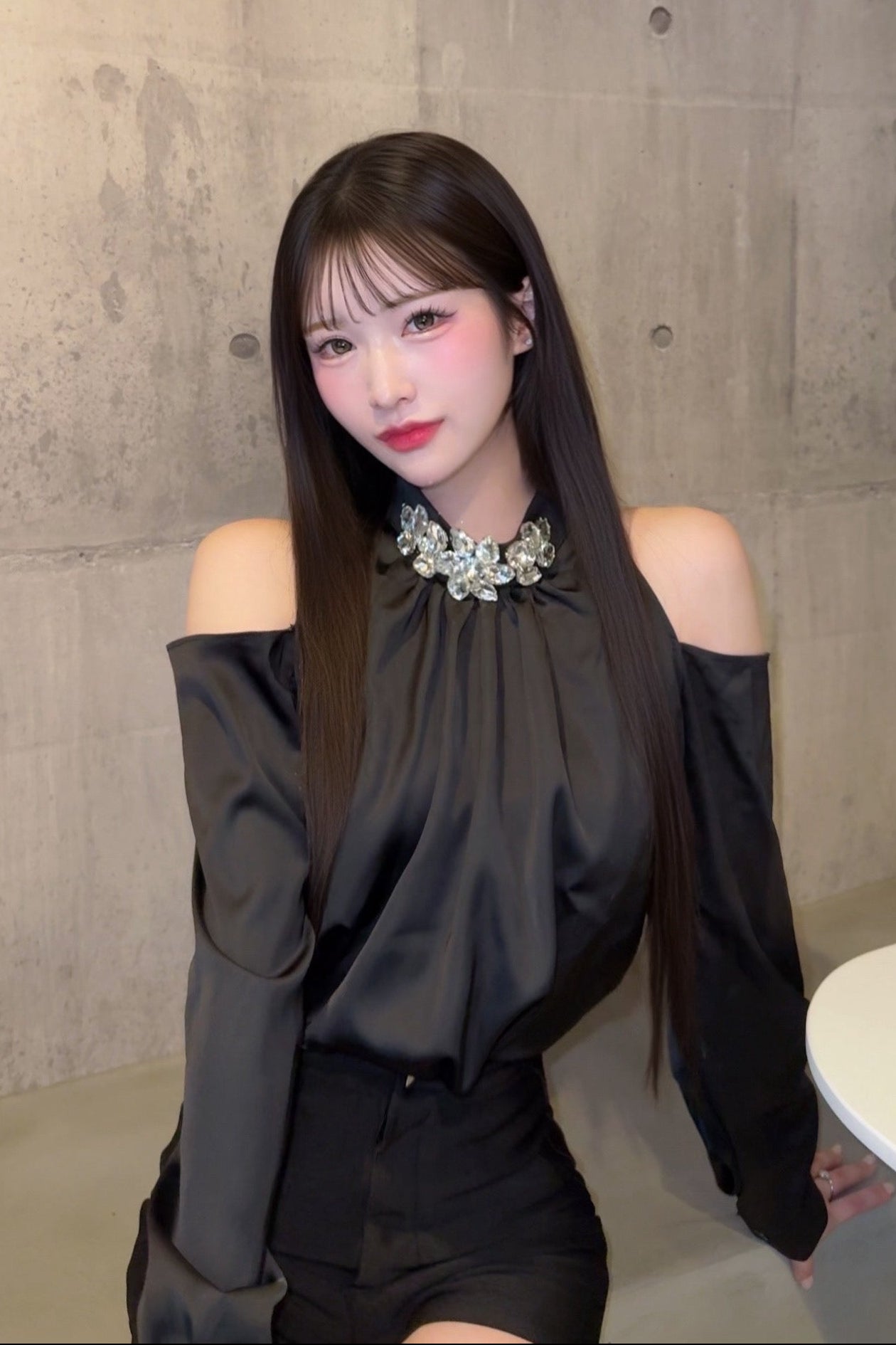 ホルターネックビジュ―オープンショルダーシャツ KR14429