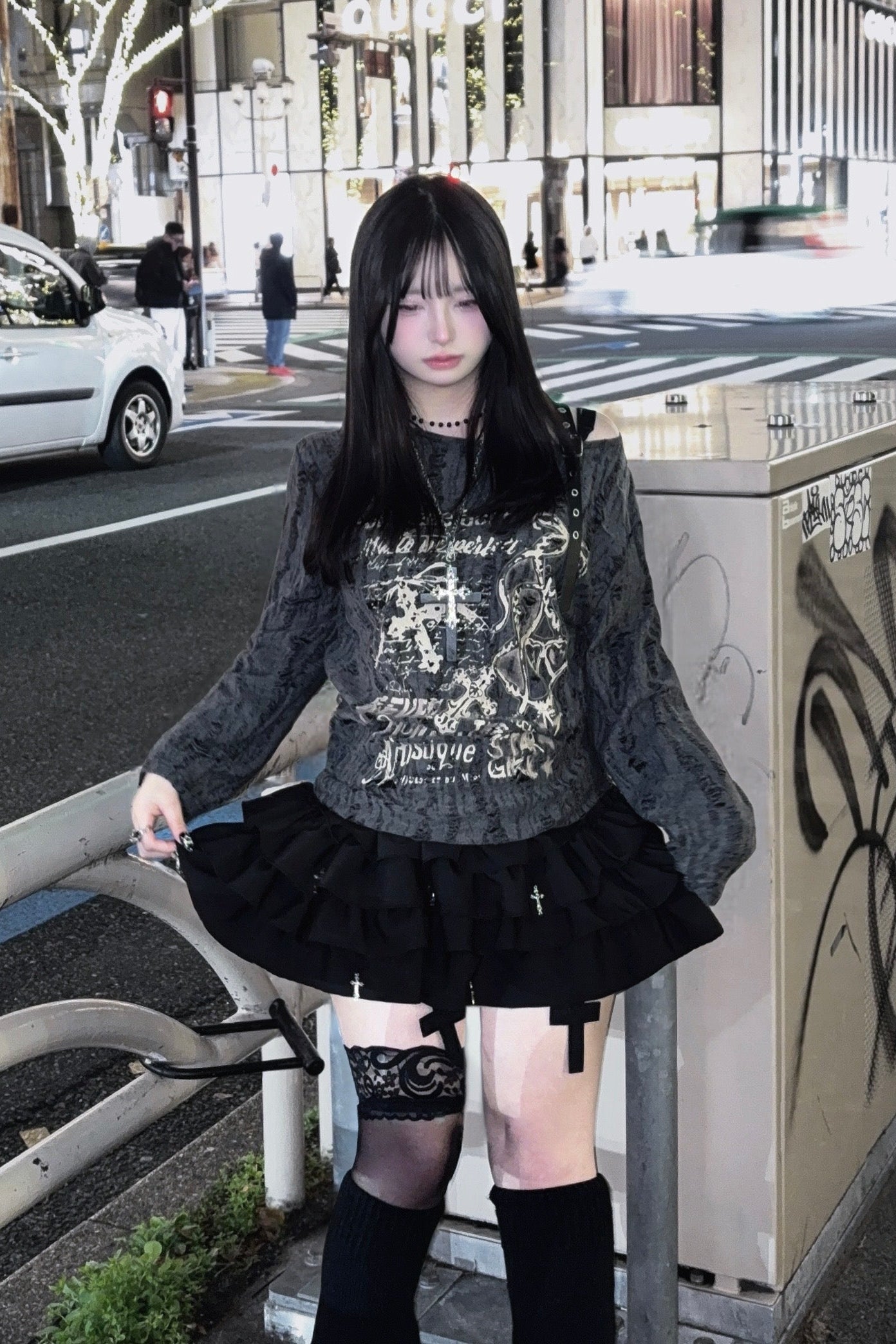 ダークグランジオフショルトップス KR13792