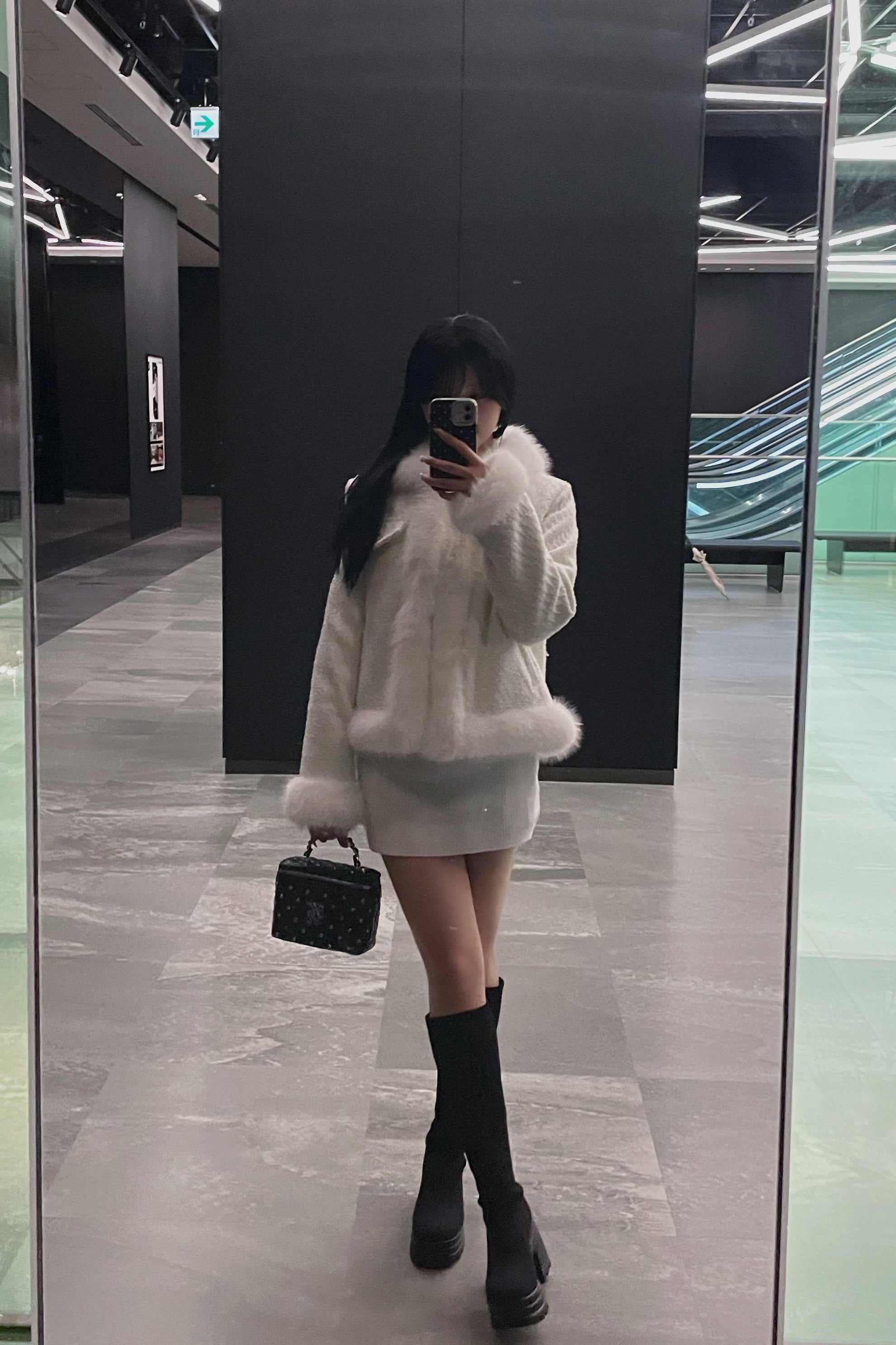 ファーデザインラグジュアリーコート KR30353