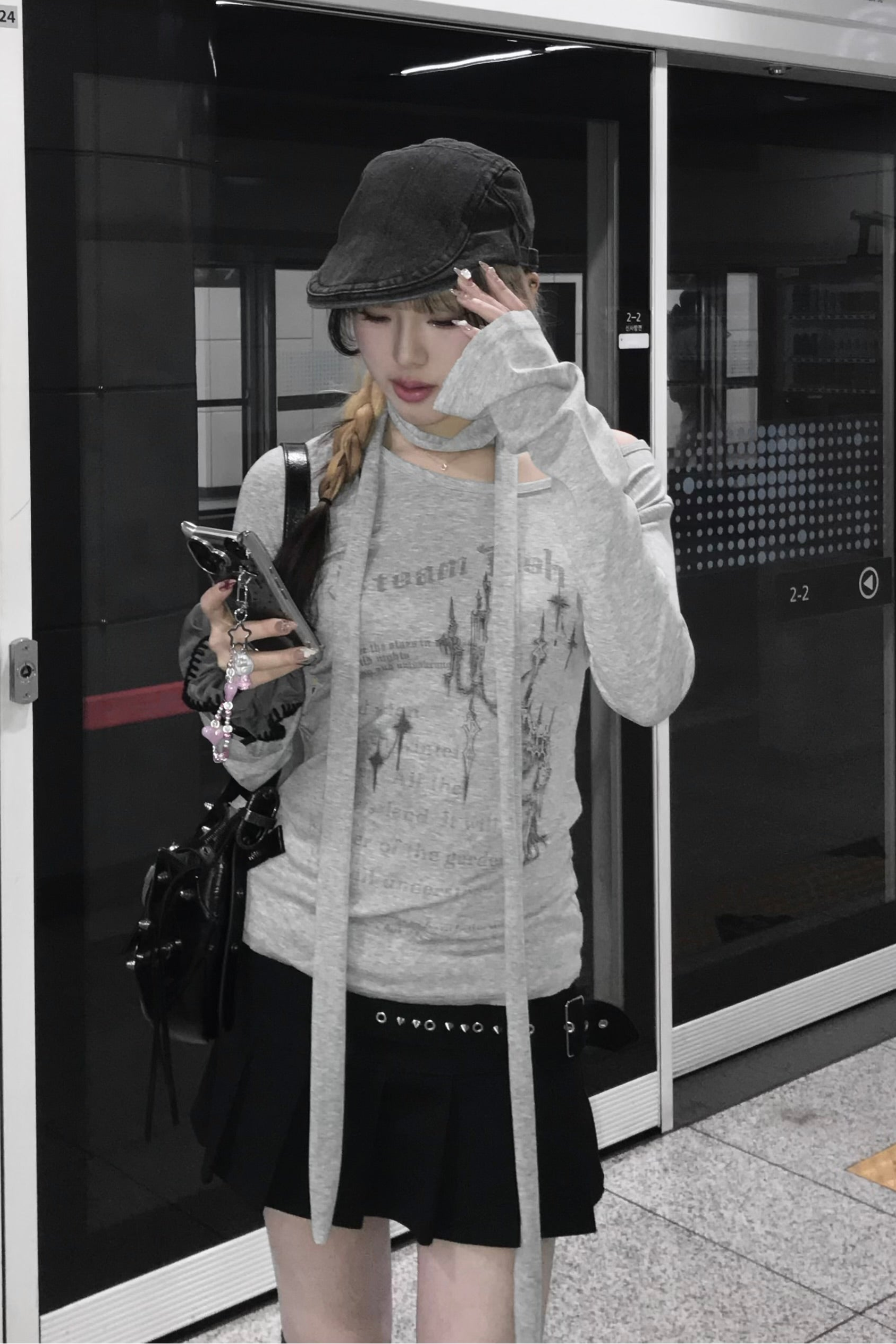 アシンメトリー風ワンショルダーカットソー KR14220