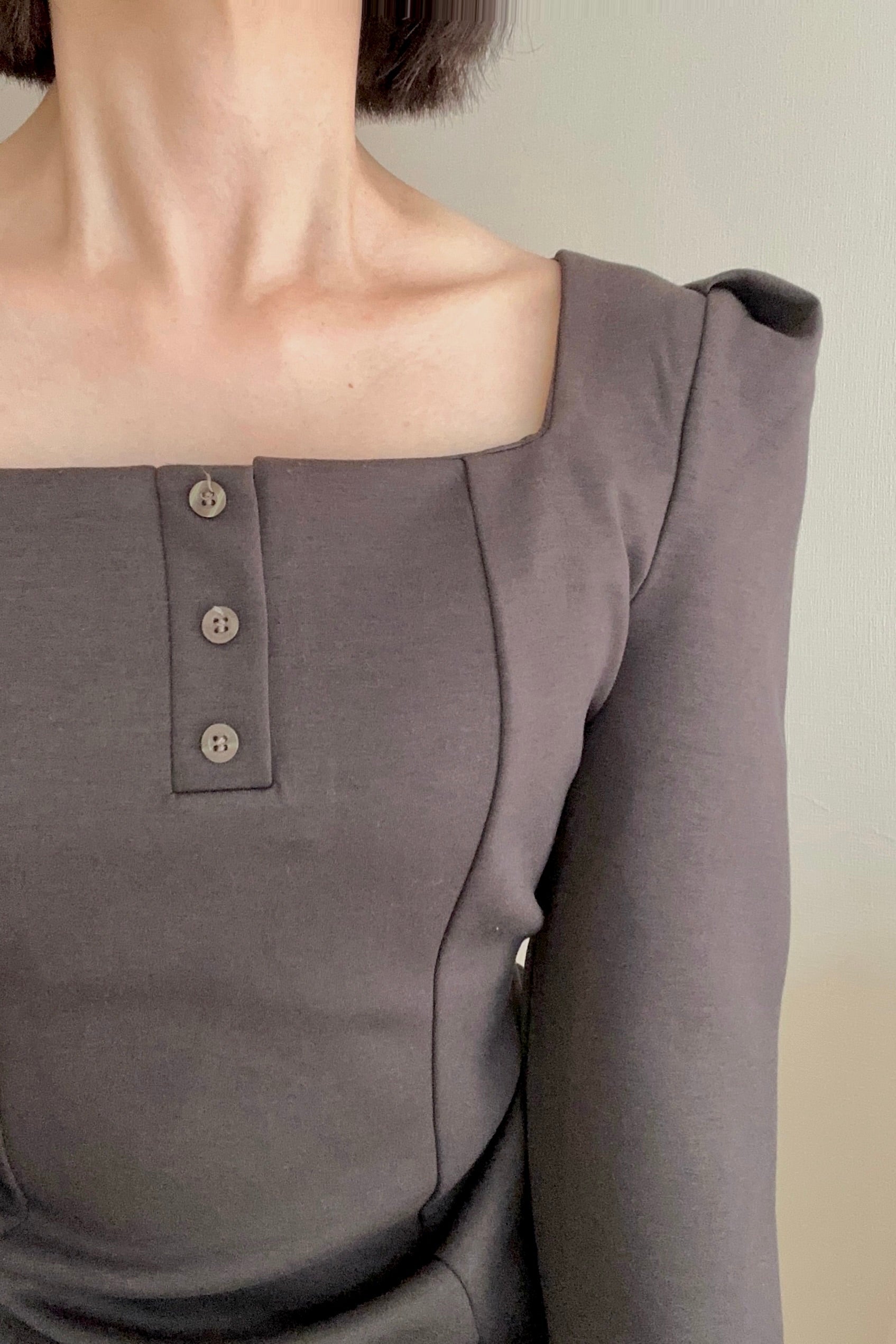 スクエアボタンタイトワンピース KR13476