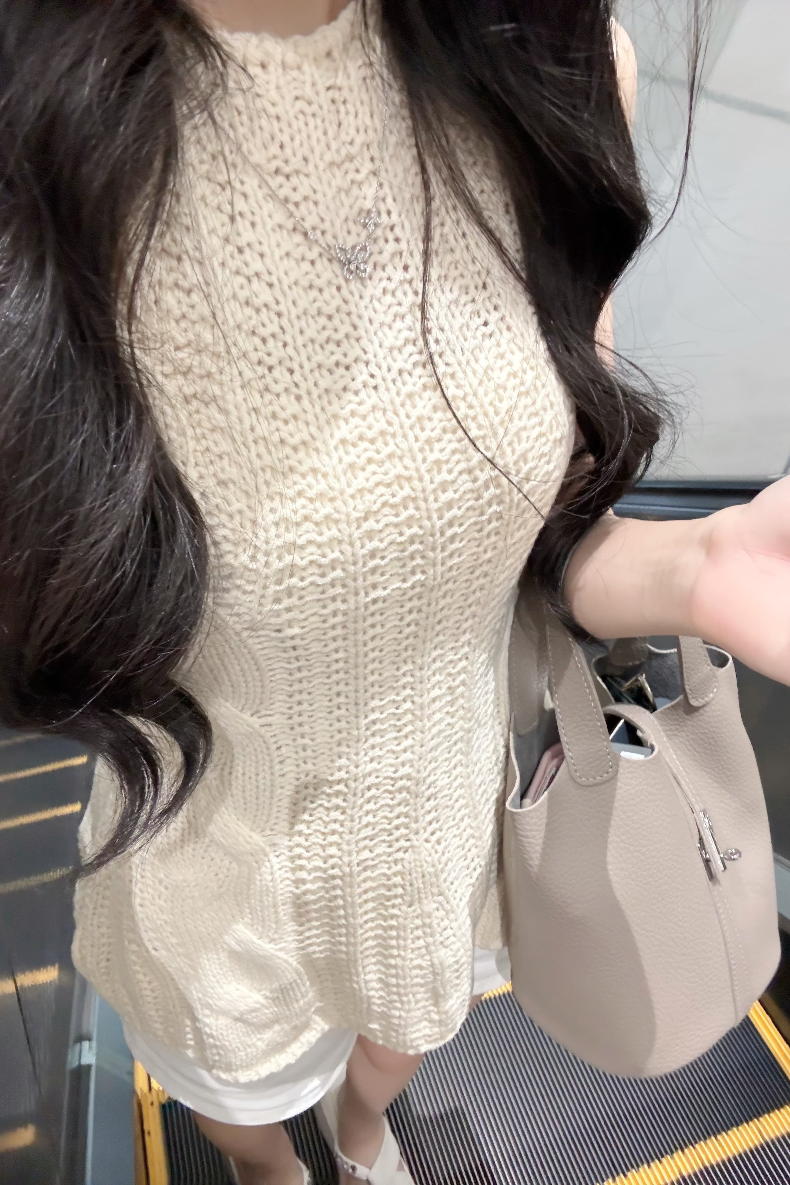ベルトディテールシュリンクレザーバッグ KR15657