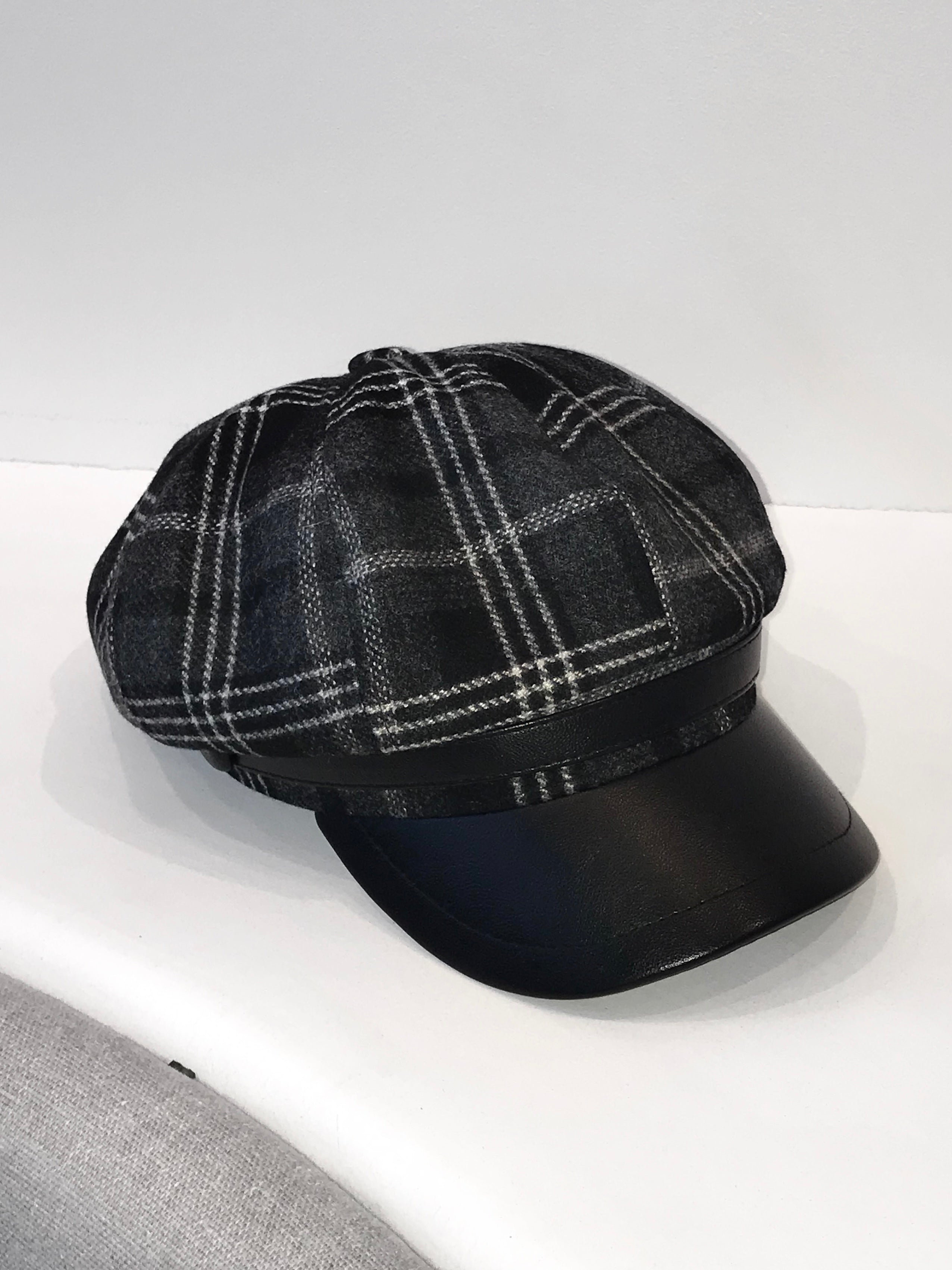 クラシックチェックレザーキャスケット KR13595