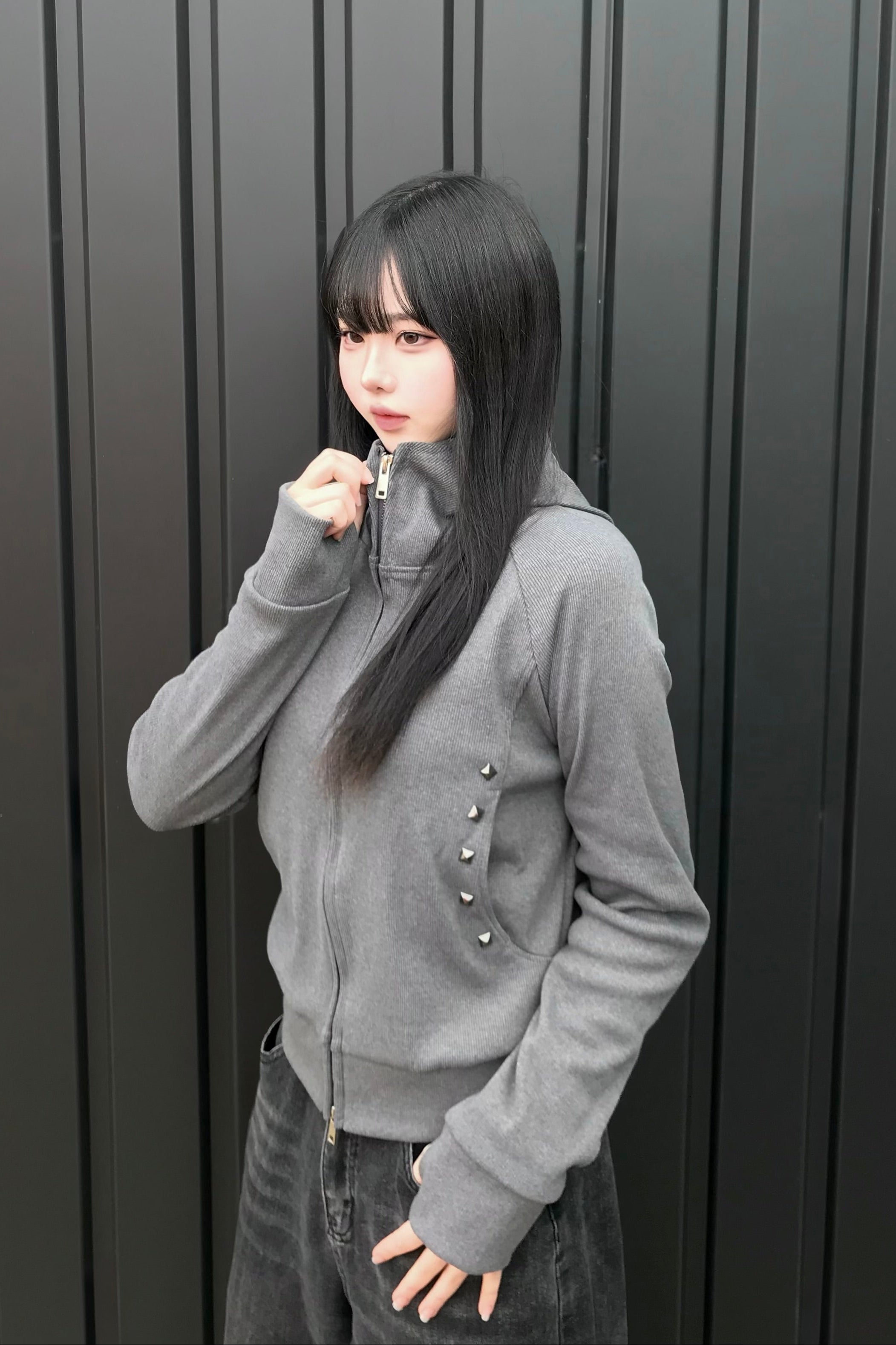 スタッズジップアップパーカー KR13437