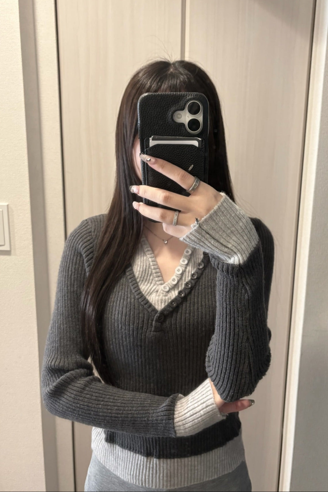 Vネックレイヤードニット KR13651