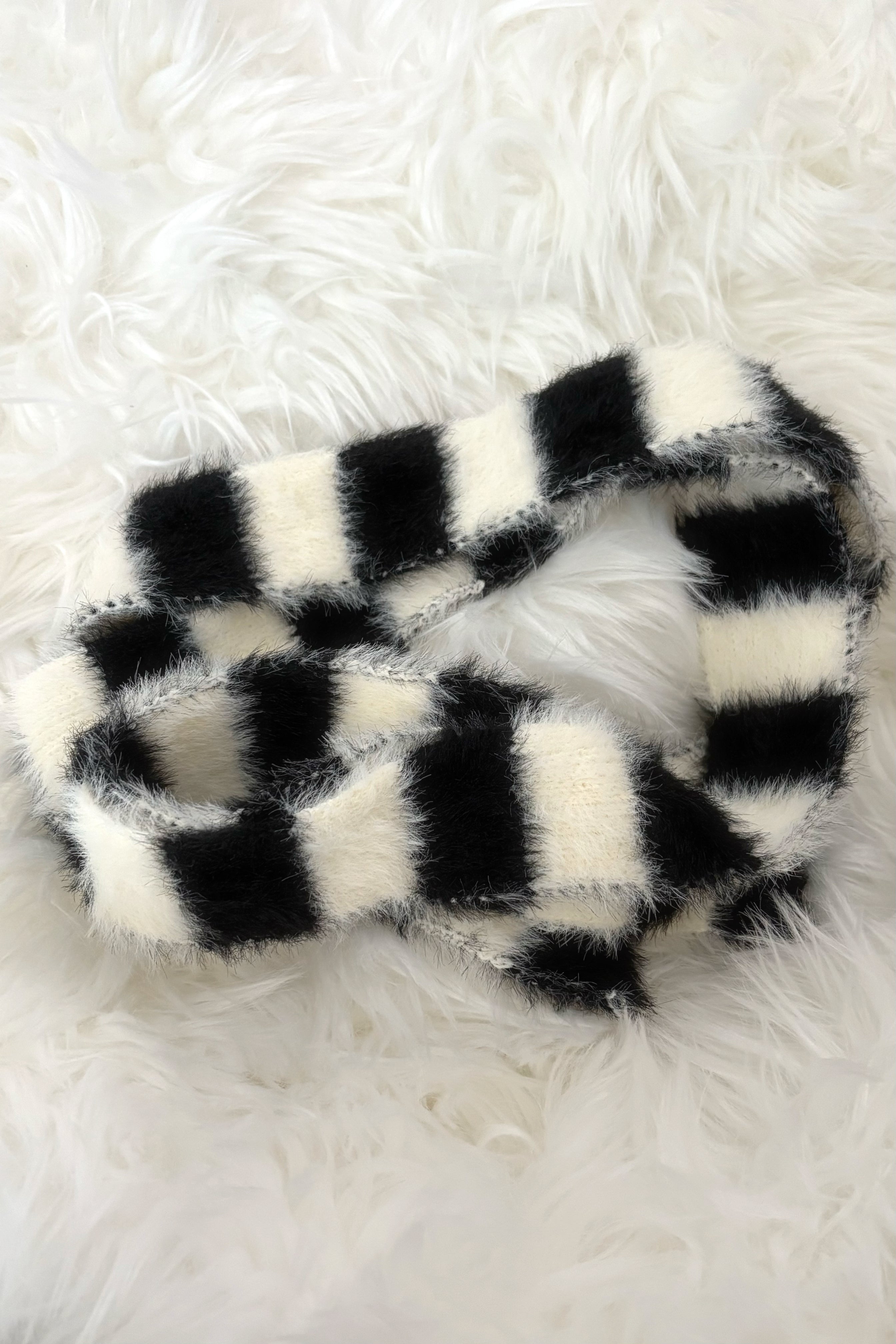 フェザーボーダーマフラー KR13691