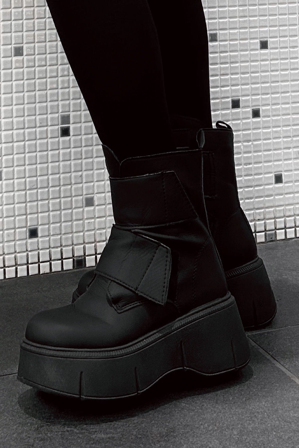 ウェッジソールブーツ KR13676