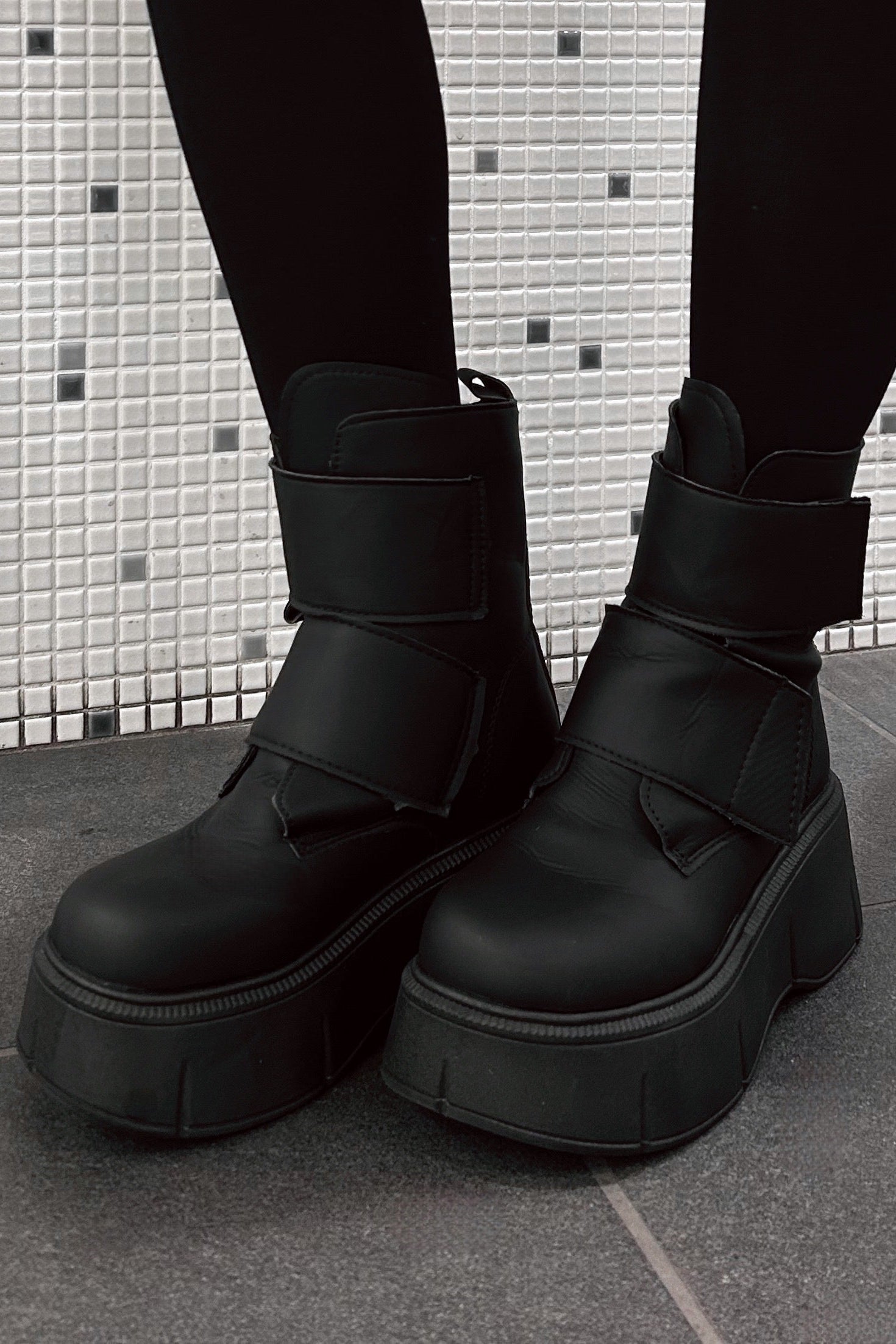 ウェッジソールブーツ KR13676