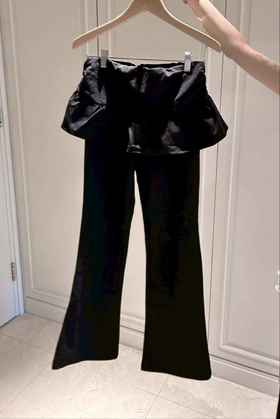レイヤーフリルスリムパンツ KR10497