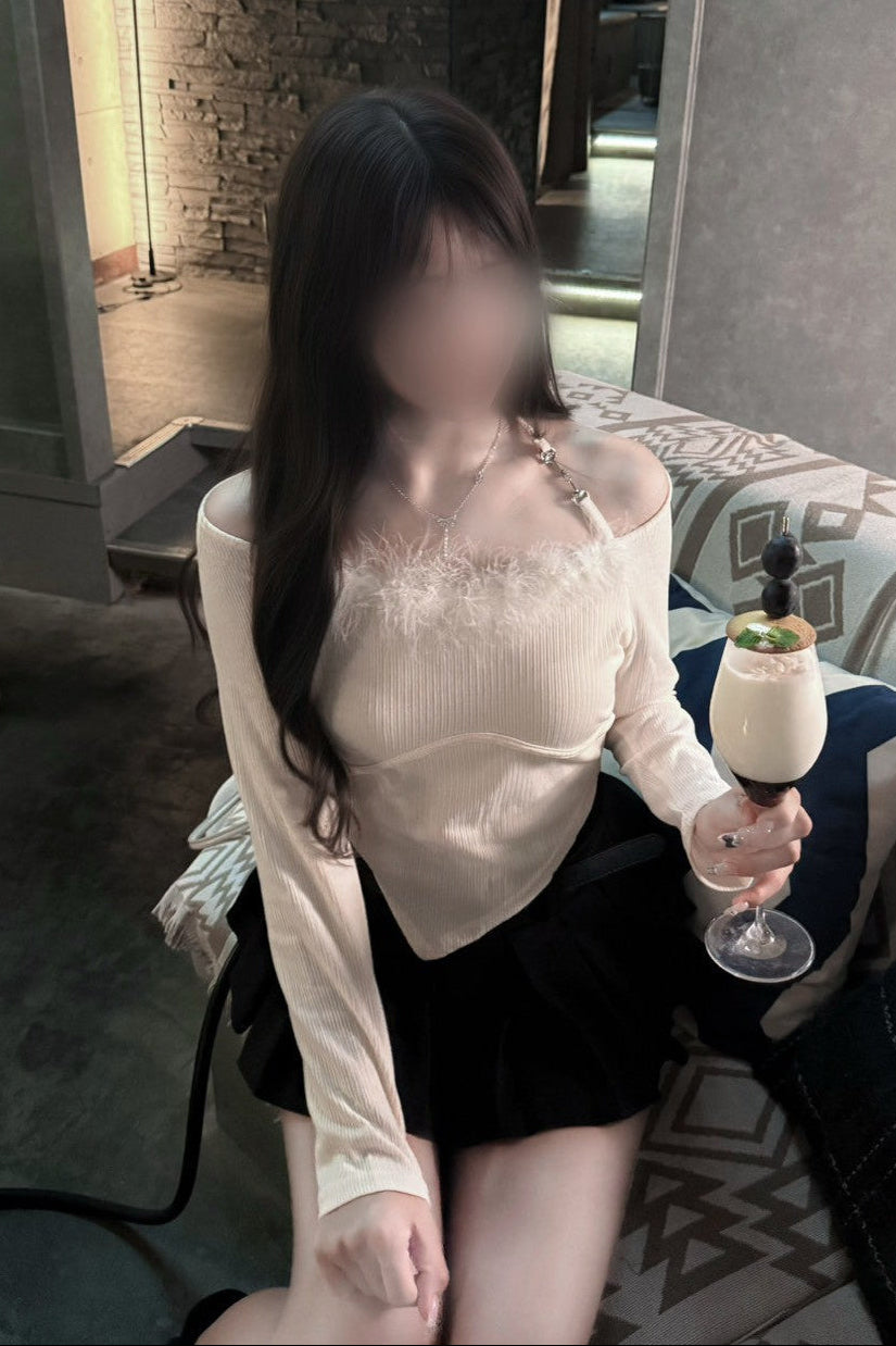 ファーツキオフショルトップス KR12715