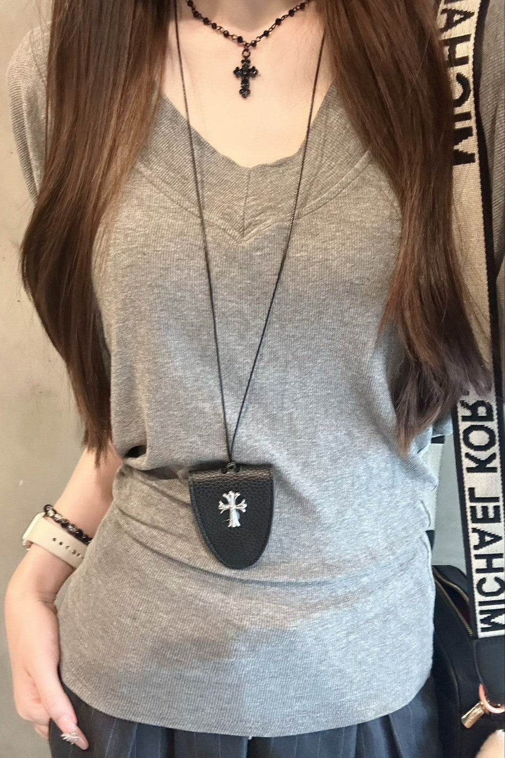 グレーVネックトップス KR11507