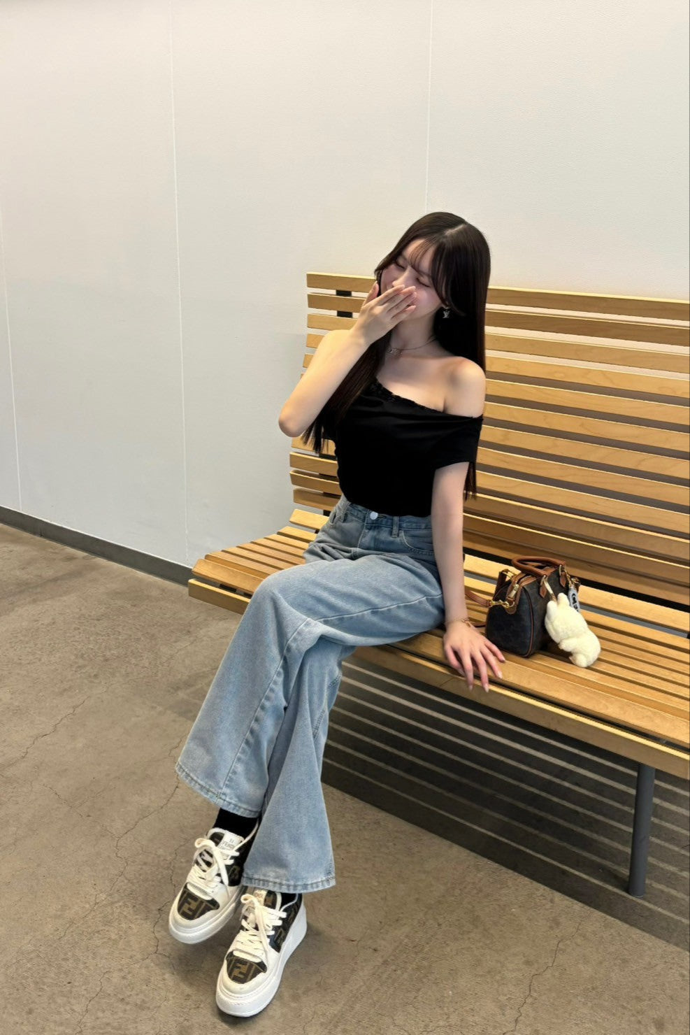 off-the-shoulder lace top KR10051