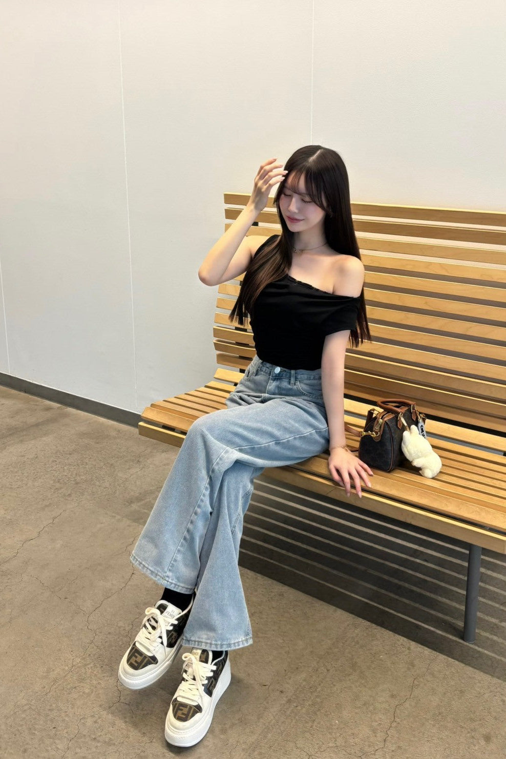 off-the-shoulder lace top KR10051