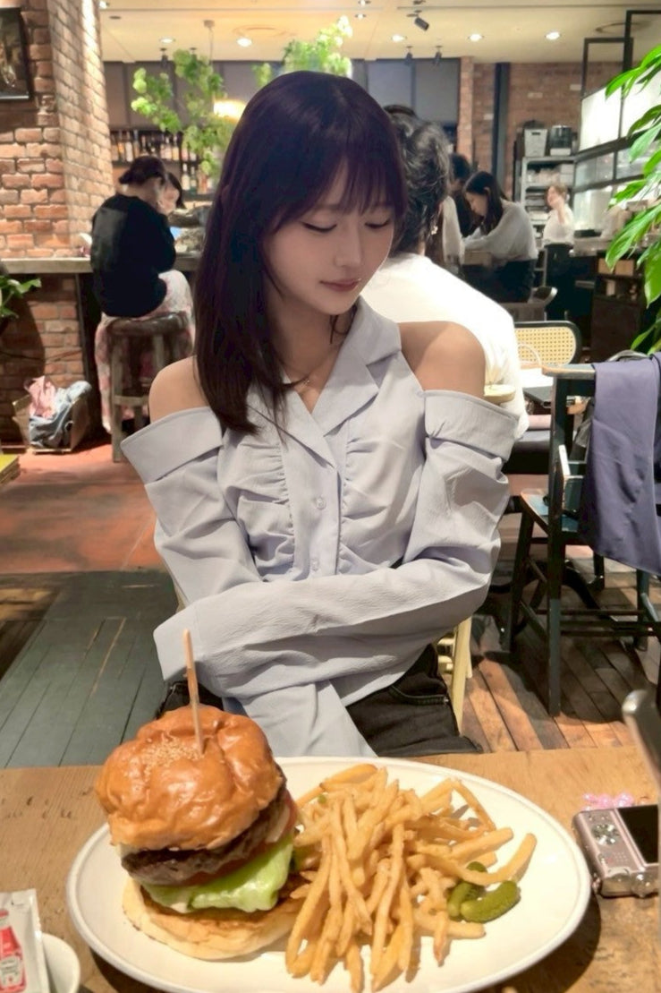 blue off-the-shoulder shirt KR10150