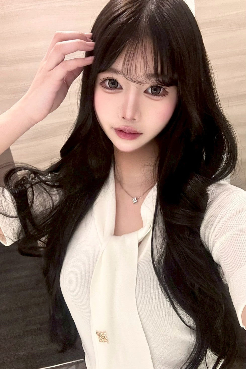 Vネックスリムニットトップス KR10181