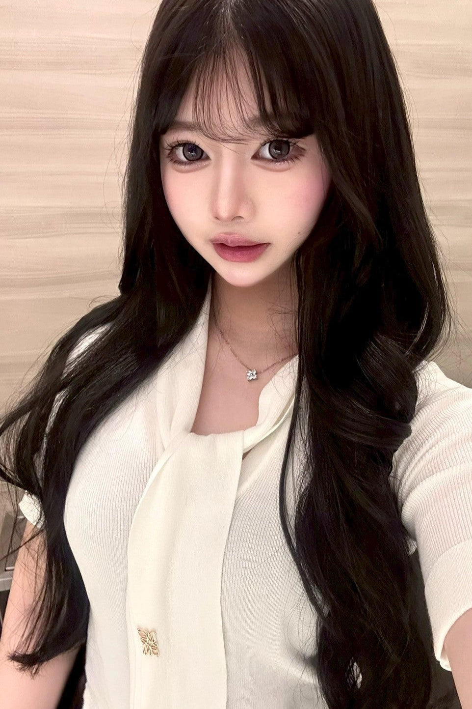 Vネックスリムニットトップス KR10181