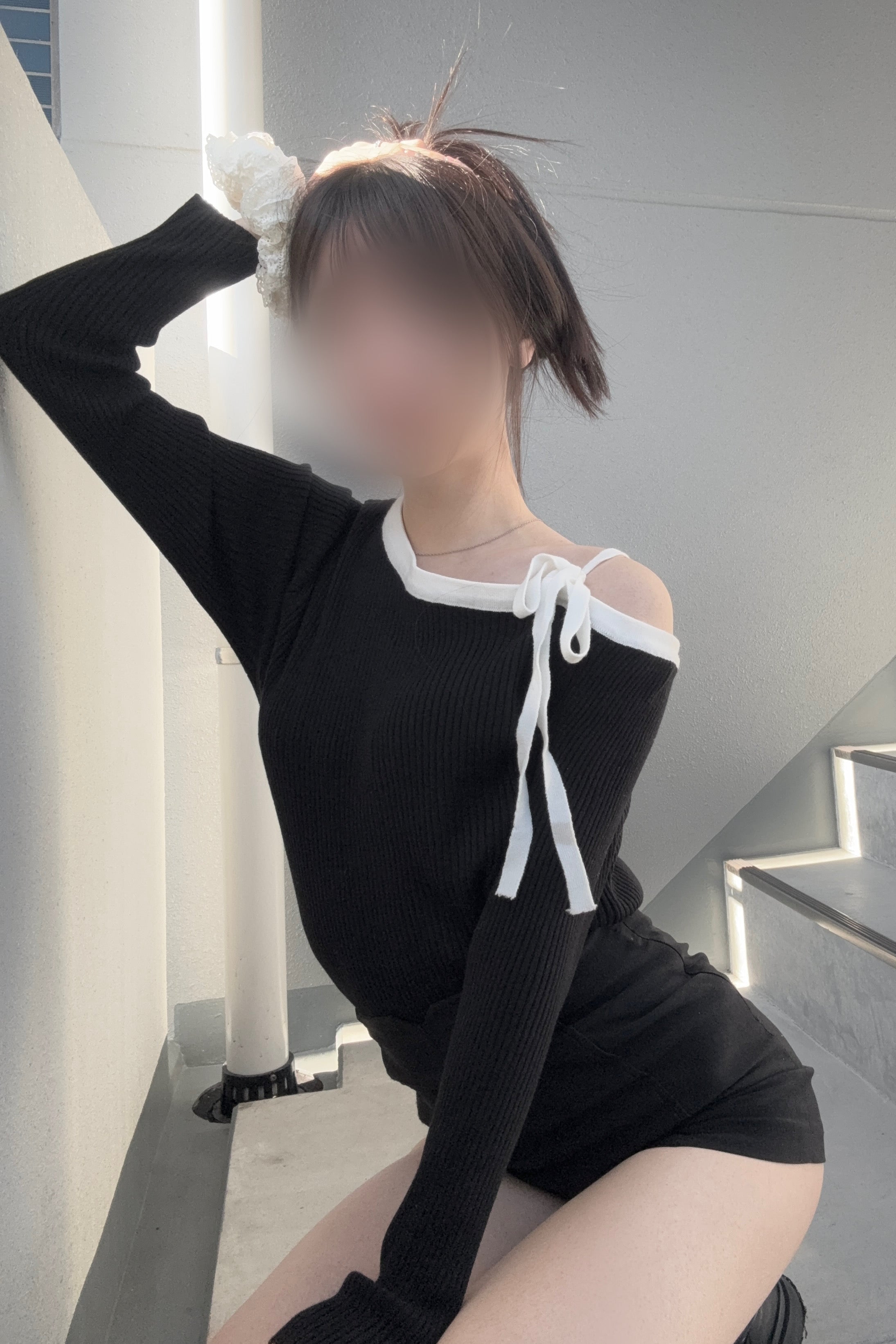 バイカラーワンショルニット KR13650