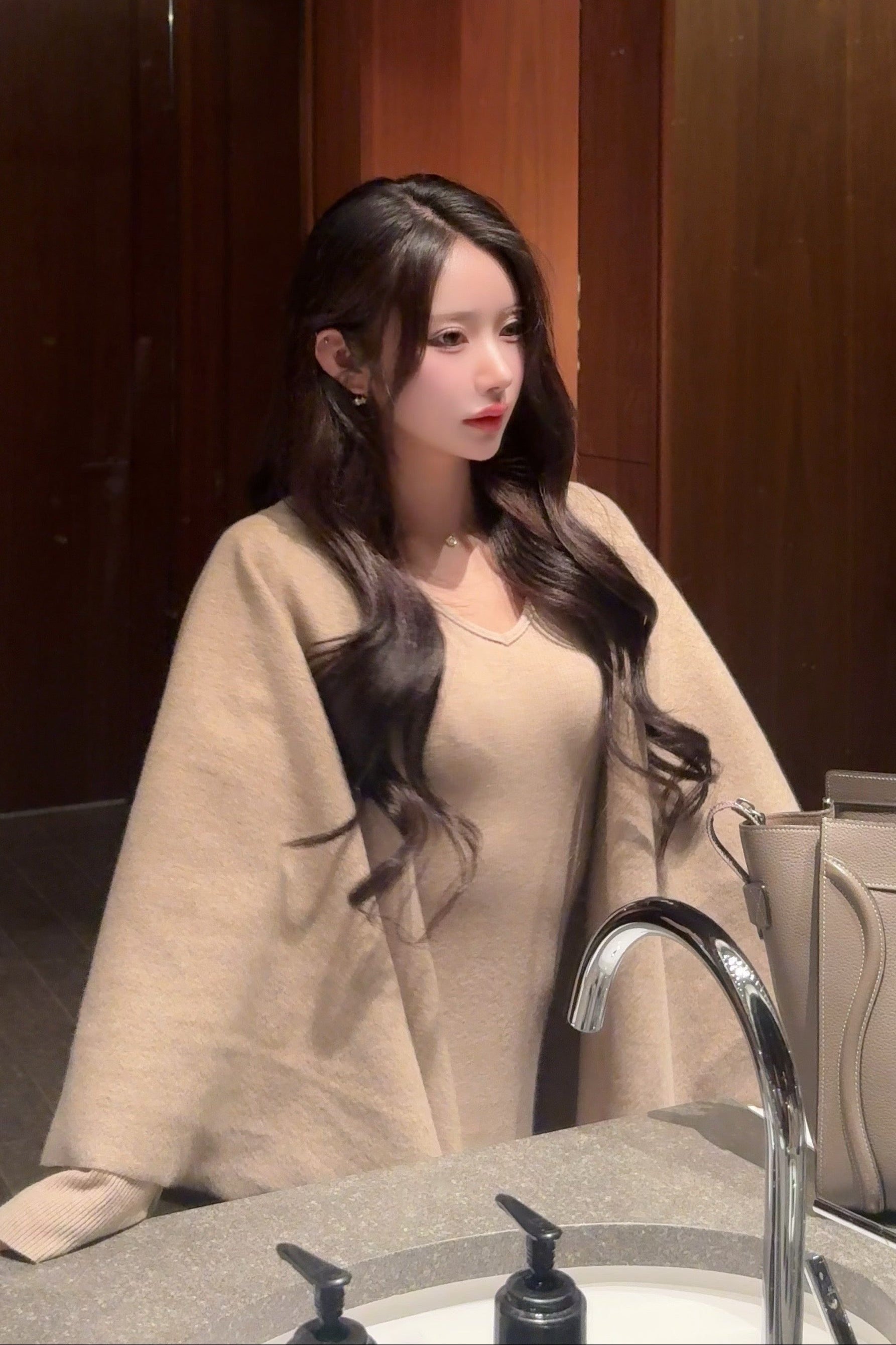 Vネックショールロングワンピース KR13835