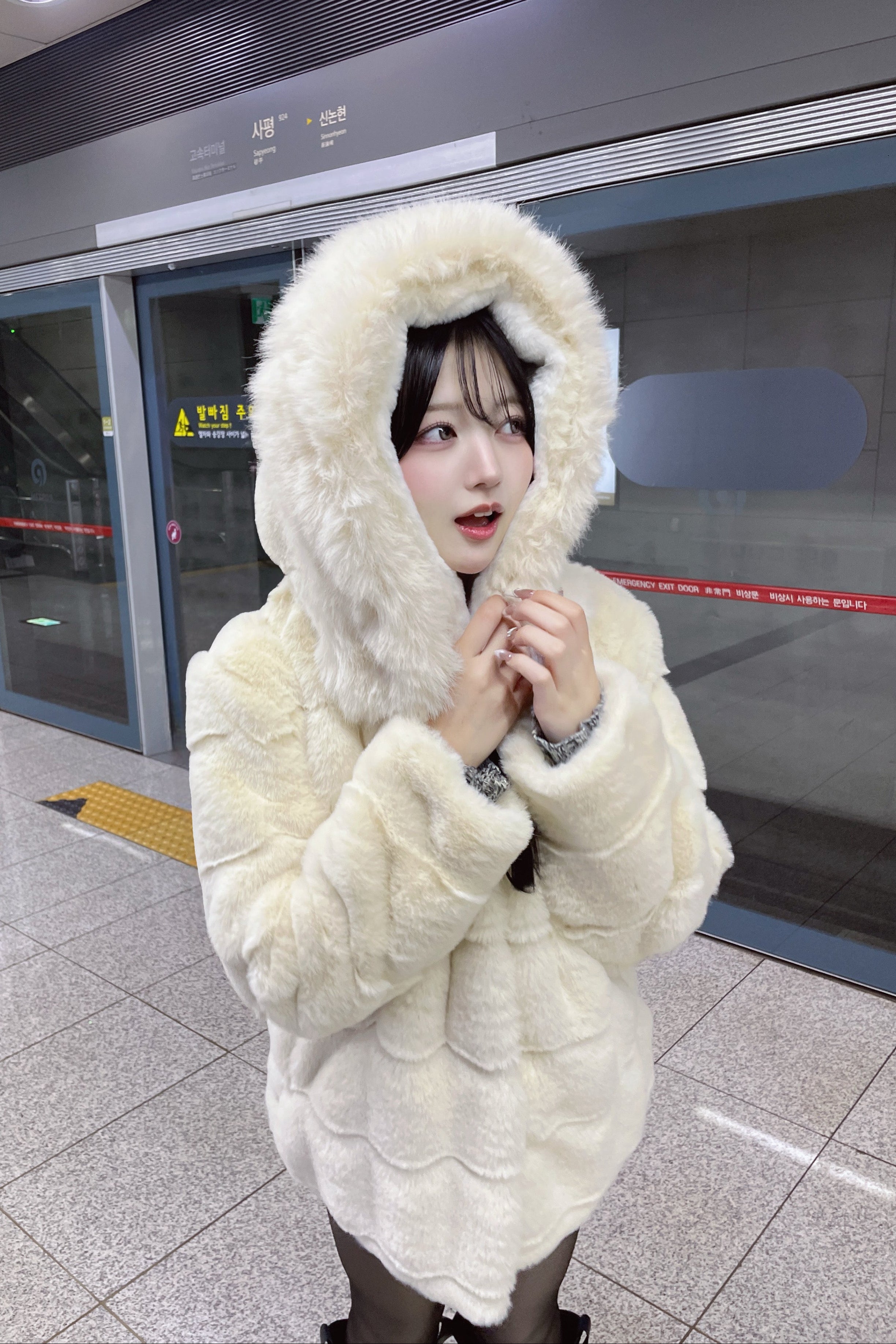 フェイクファーミドルコート KR30352