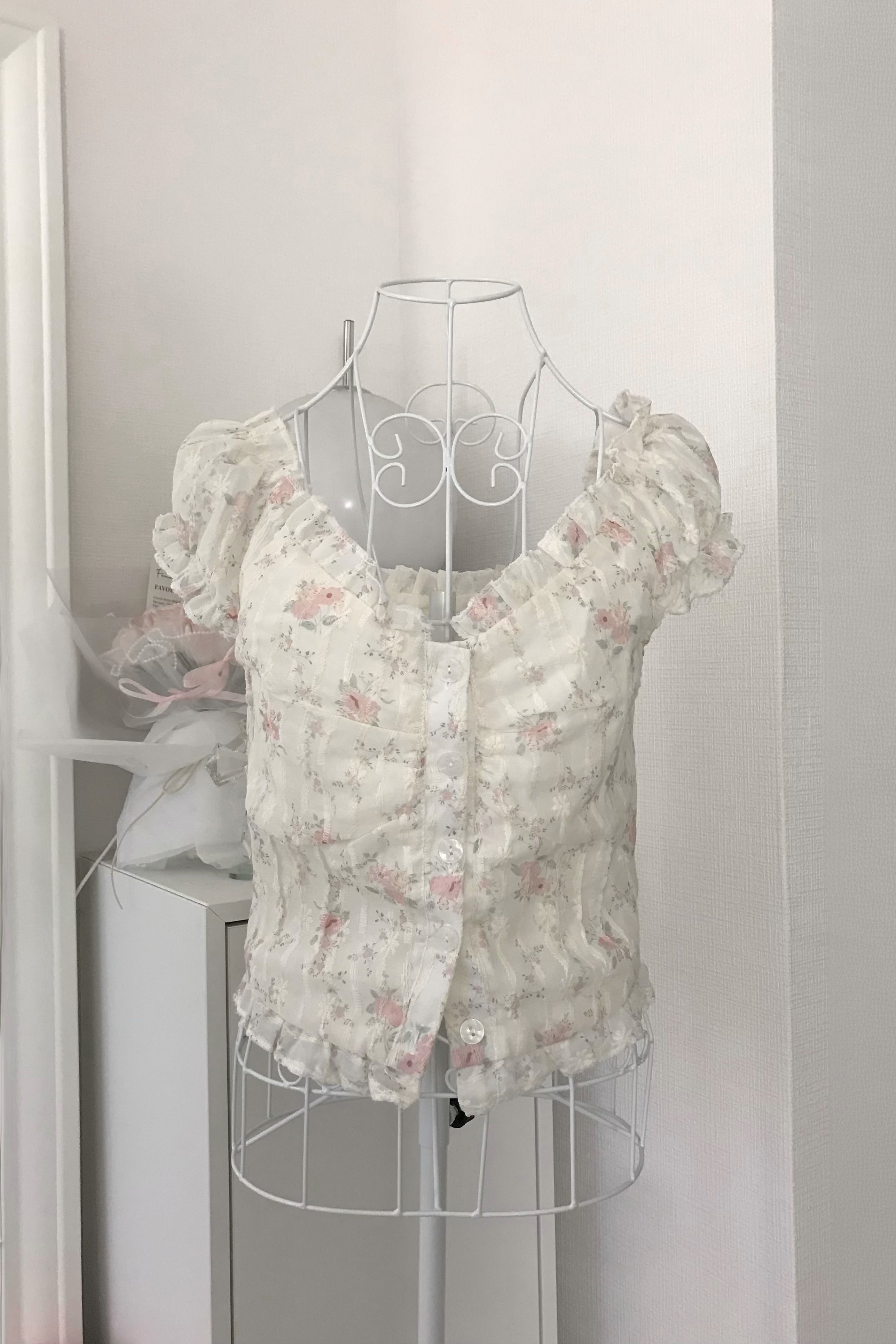 フラワーオフショルフリルトップス KR14458