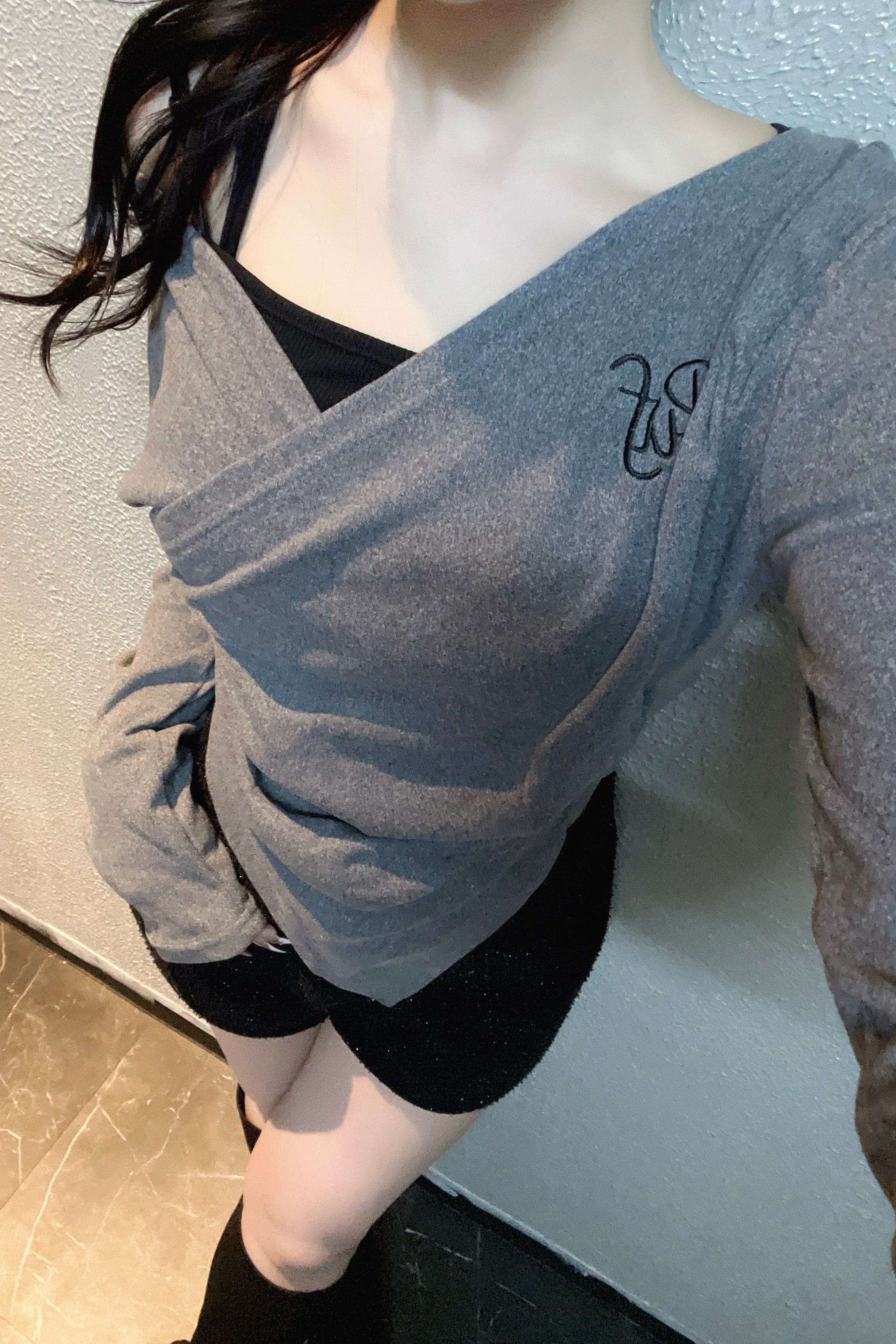 VネックスリムTシャツ KR13596