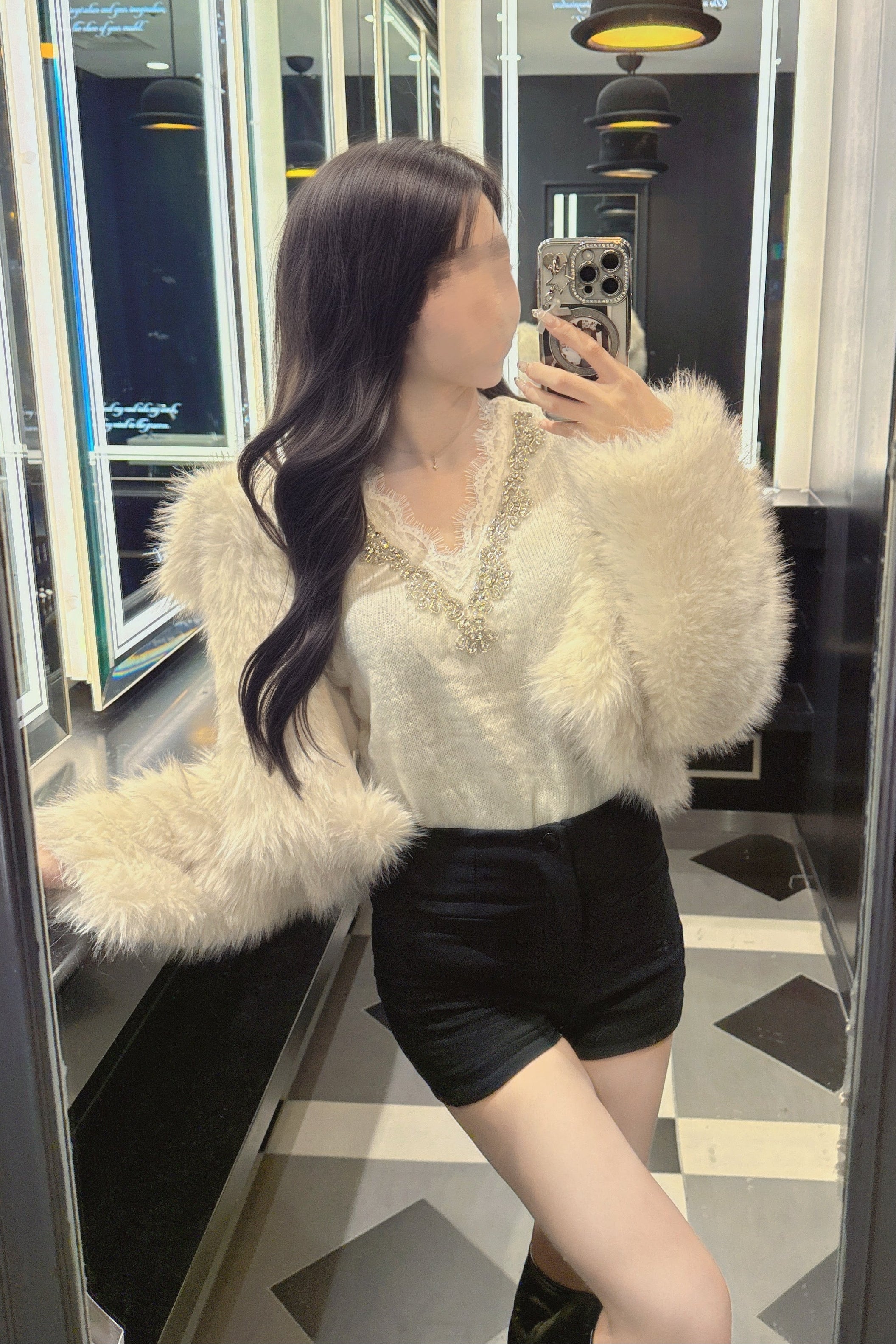 Vネックビジューレースニット KR13916