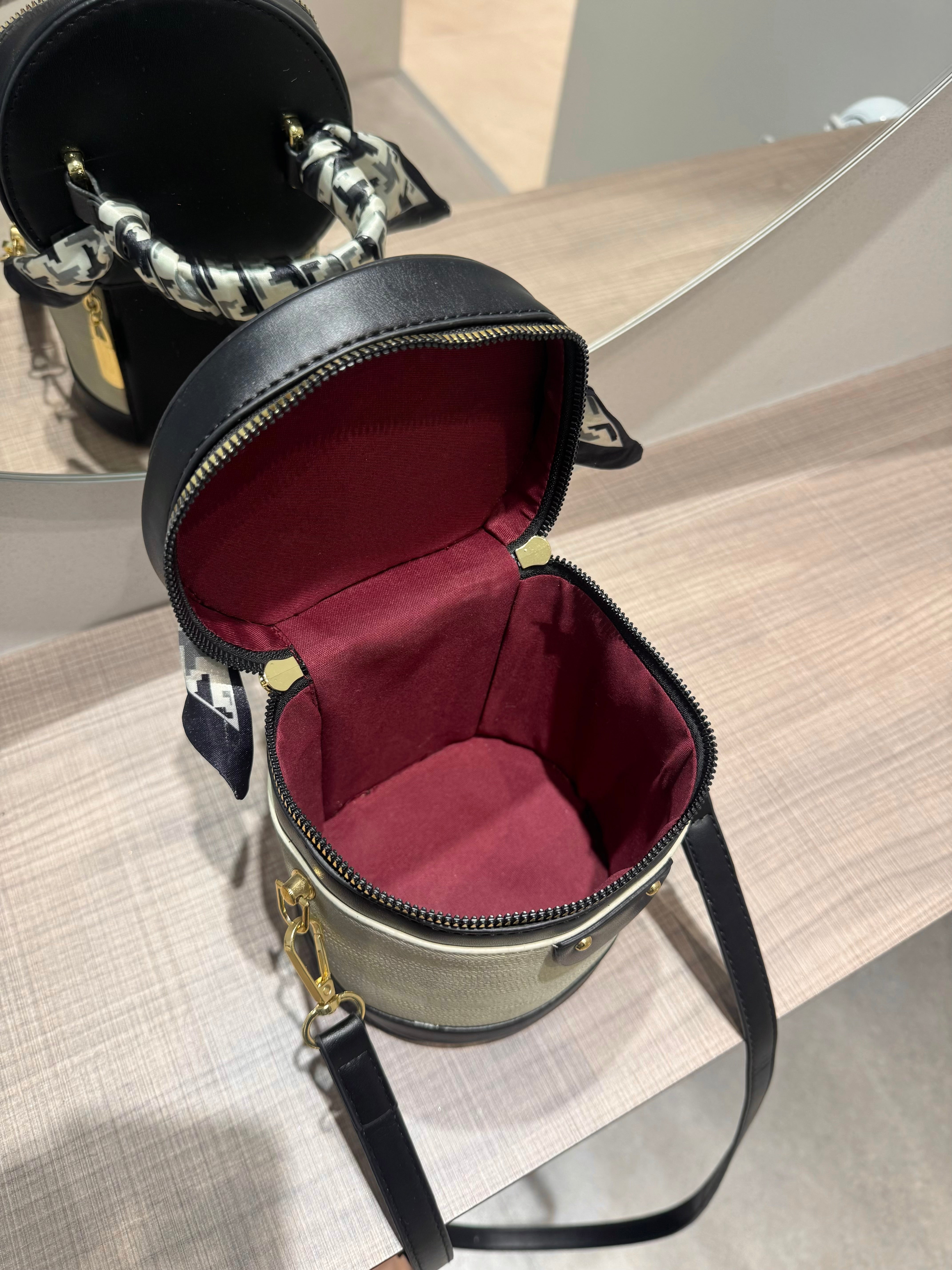 ミニショルダーバッグ KR12559