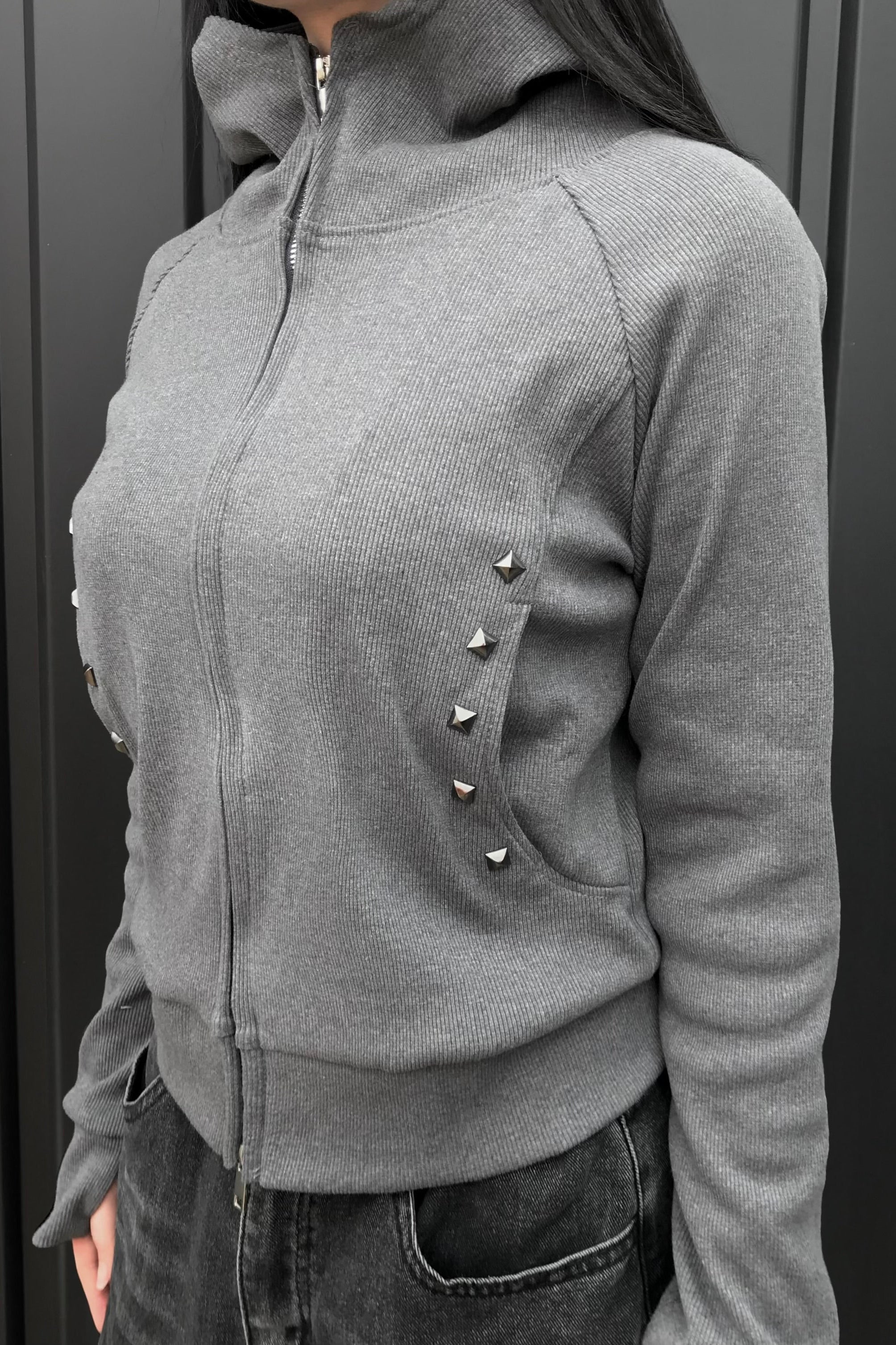 スタッズジップアップパーカー KR13437