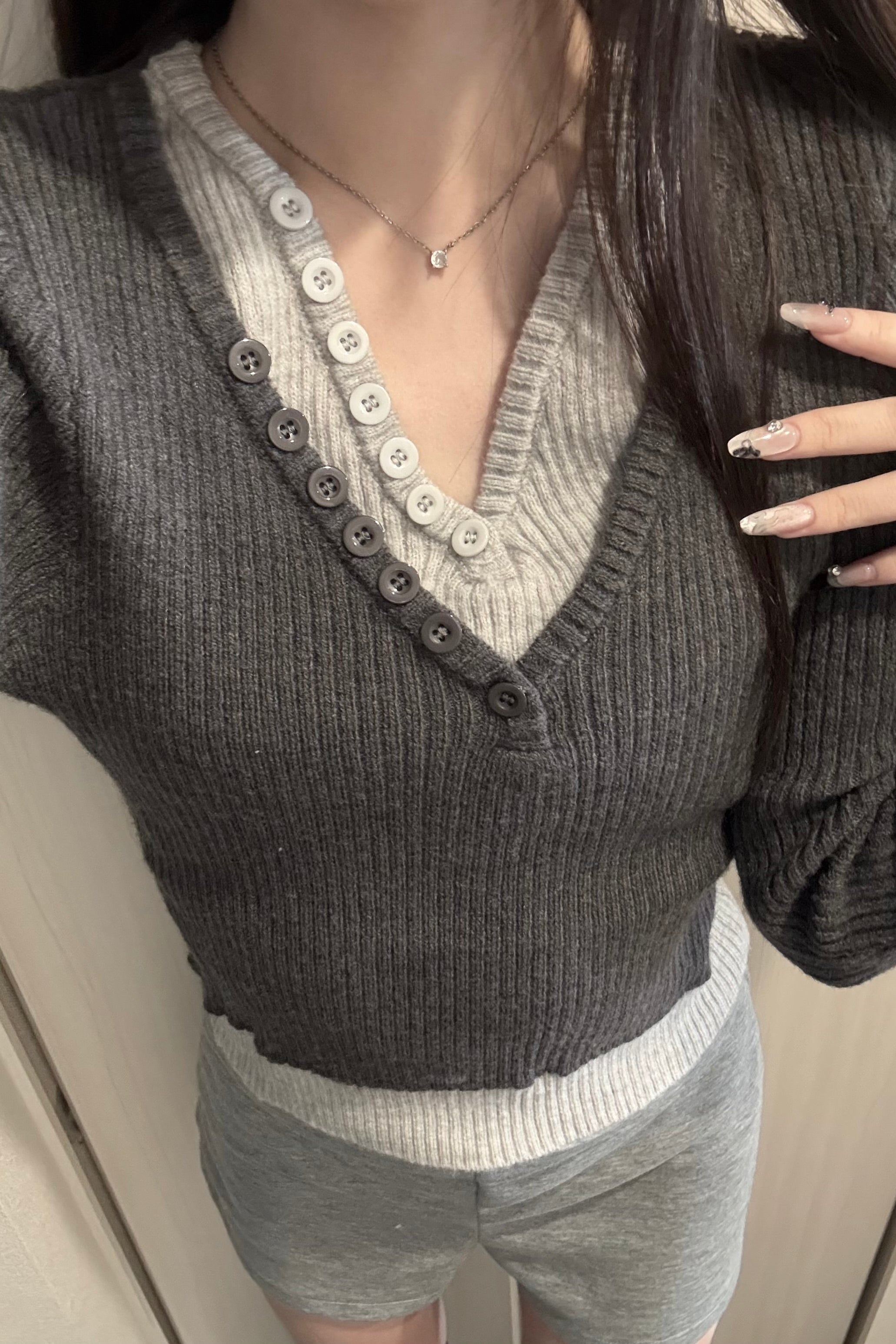 Vネックレイヤードニット KR13651