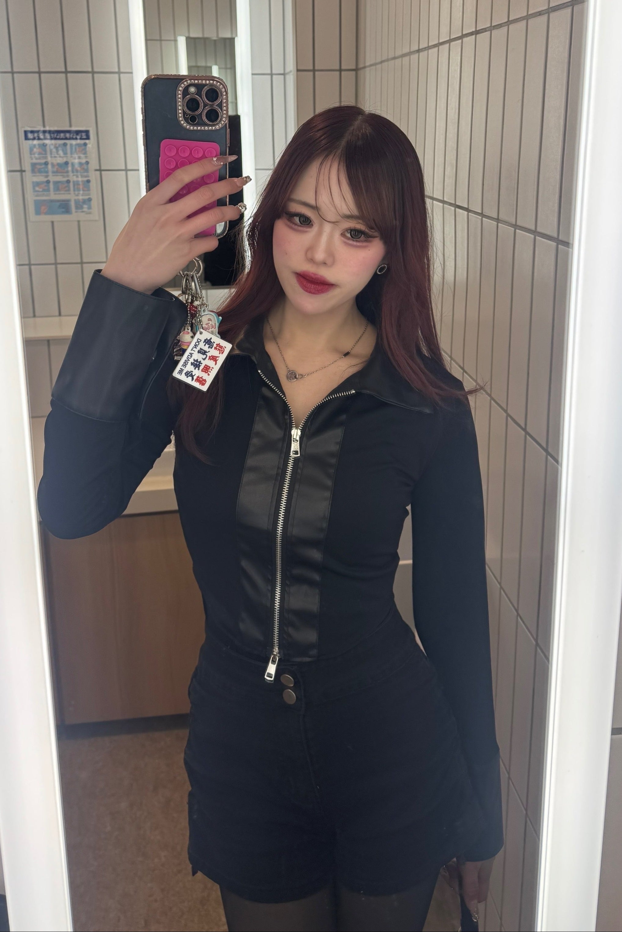 タイトレザージップトップス KR13537