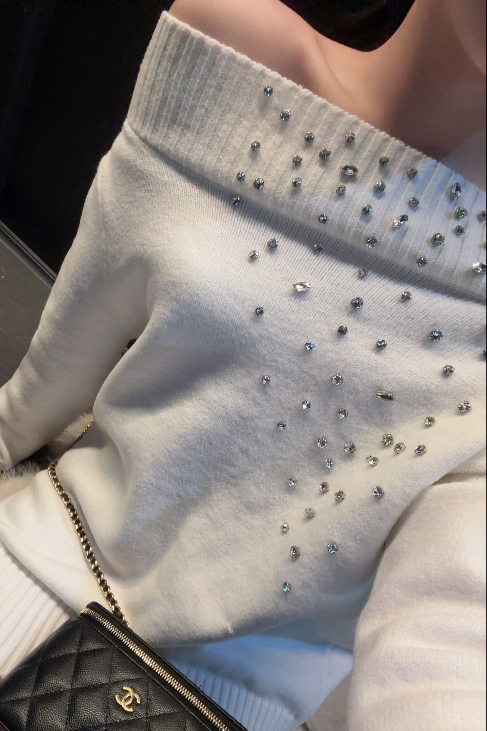 オフショルビジューニット KR13568