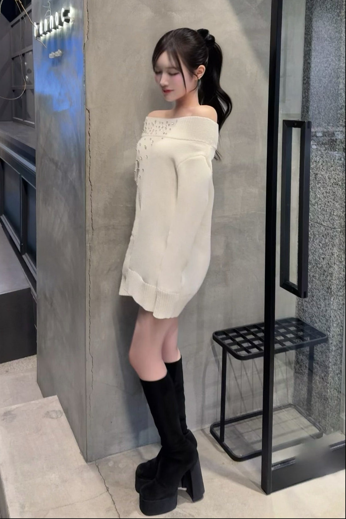 オフショルビジューニット KR13568