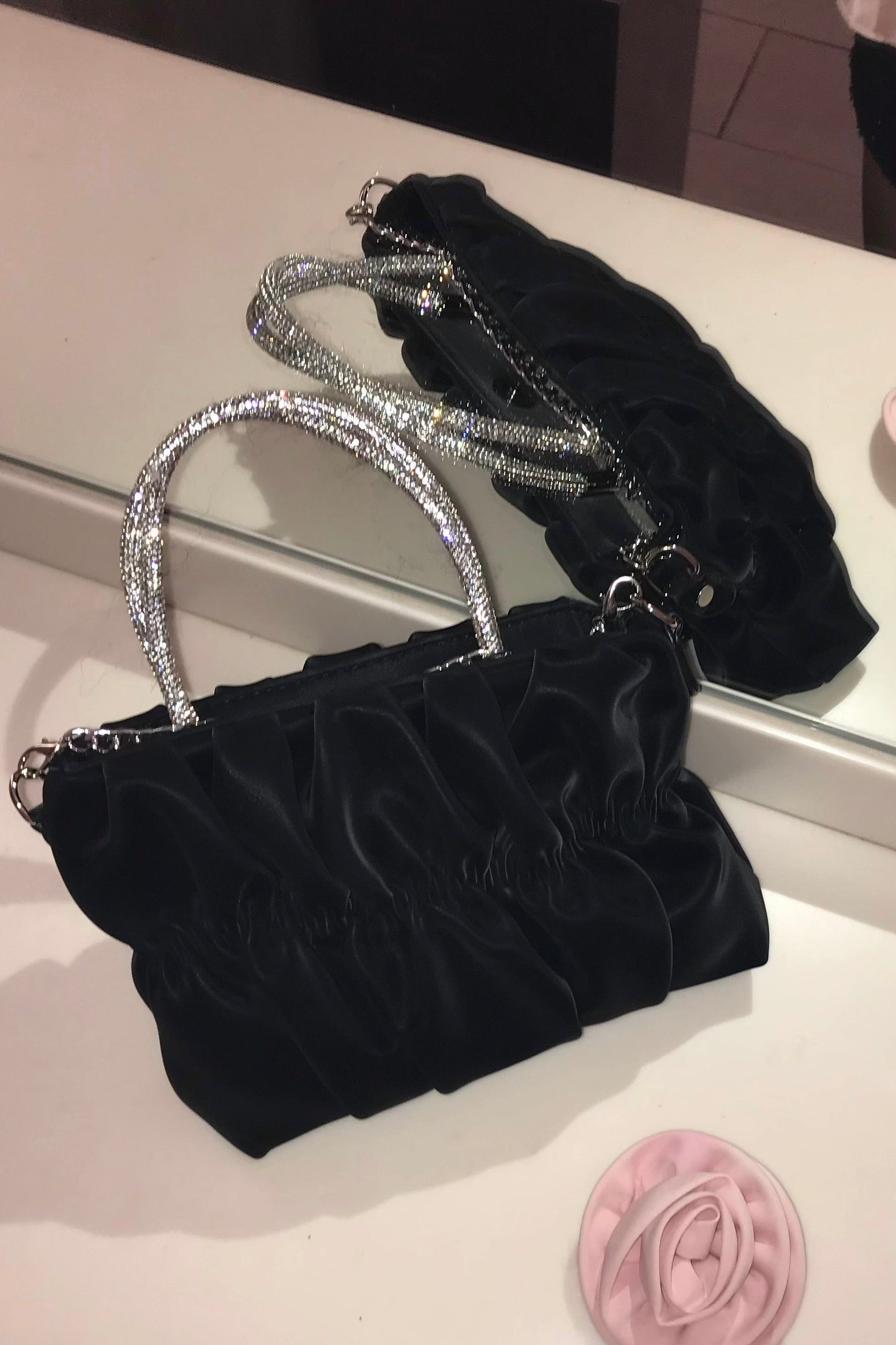 ラグジュアリーショルダーバッグ KR13410