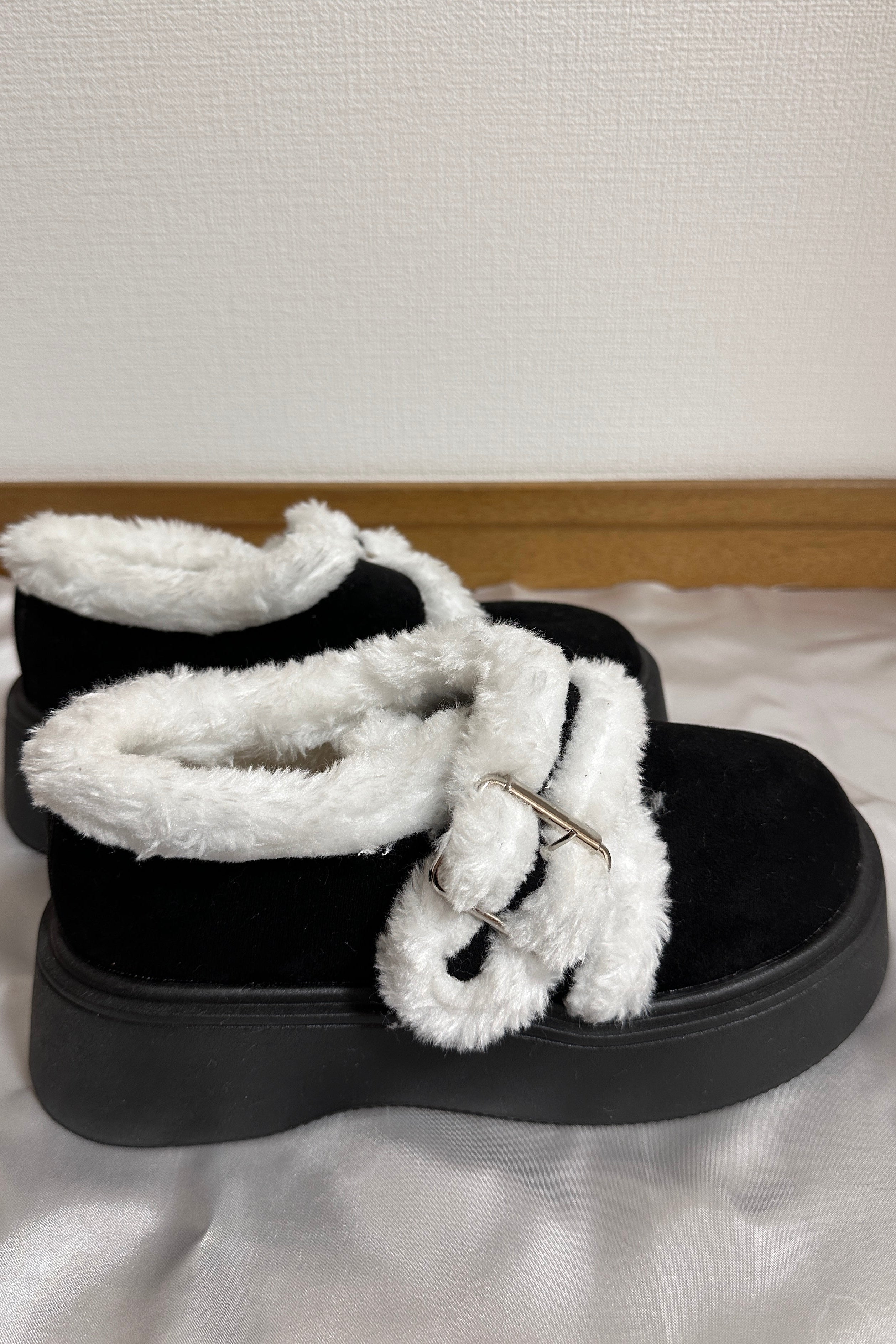 ムートンベルトファーシューズ KR13715