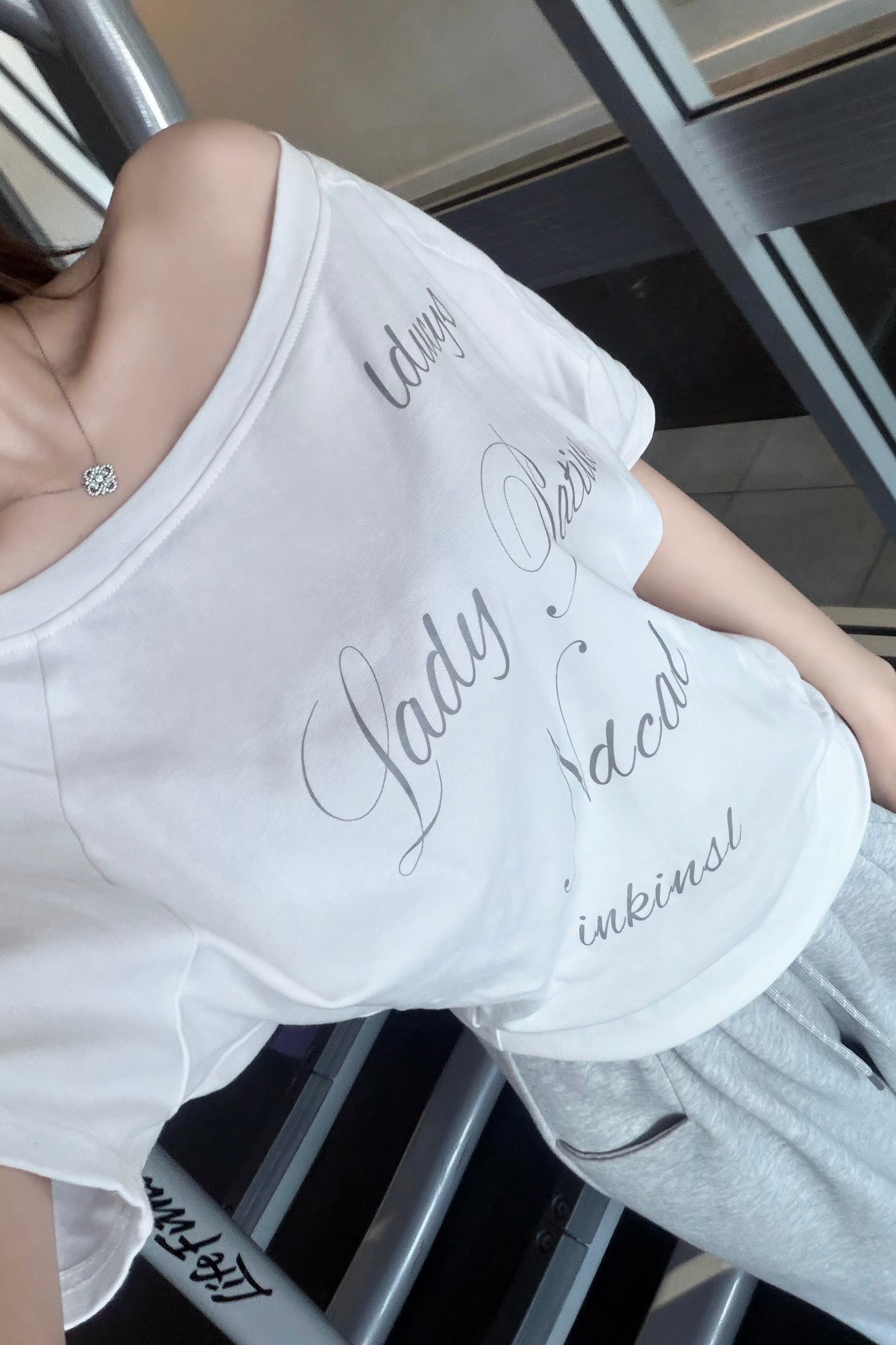 ワンショルダーロゴプリントオーバーTシャツ KR15332