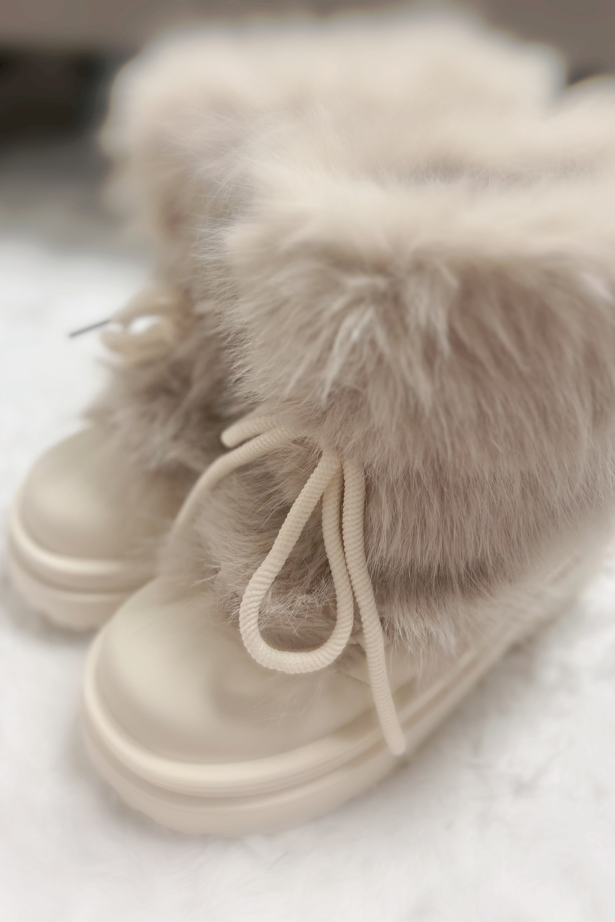 レッグファーブーツ KR13784