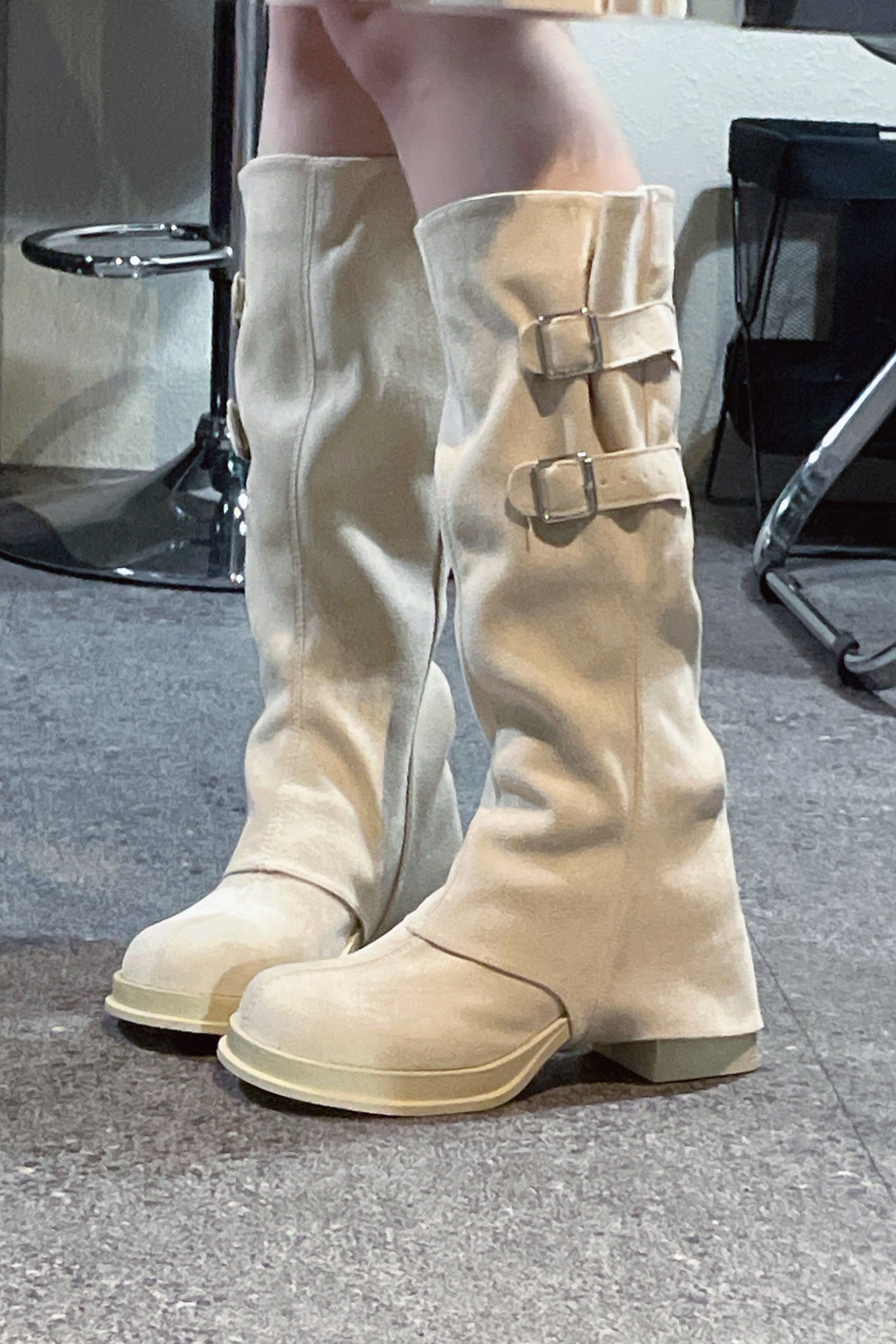 バックルツキスェードブーツ KR13599