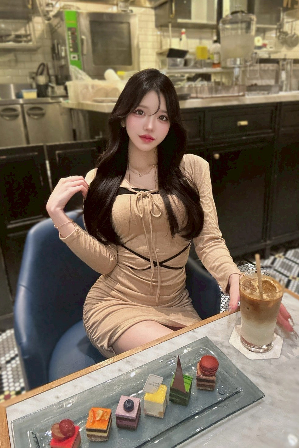 クロスリボンタイトキャミワンピース KR10844