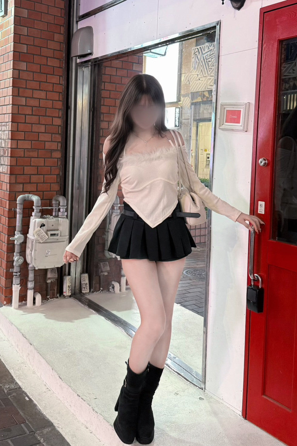 ファーツキオフショルトップス KR12715