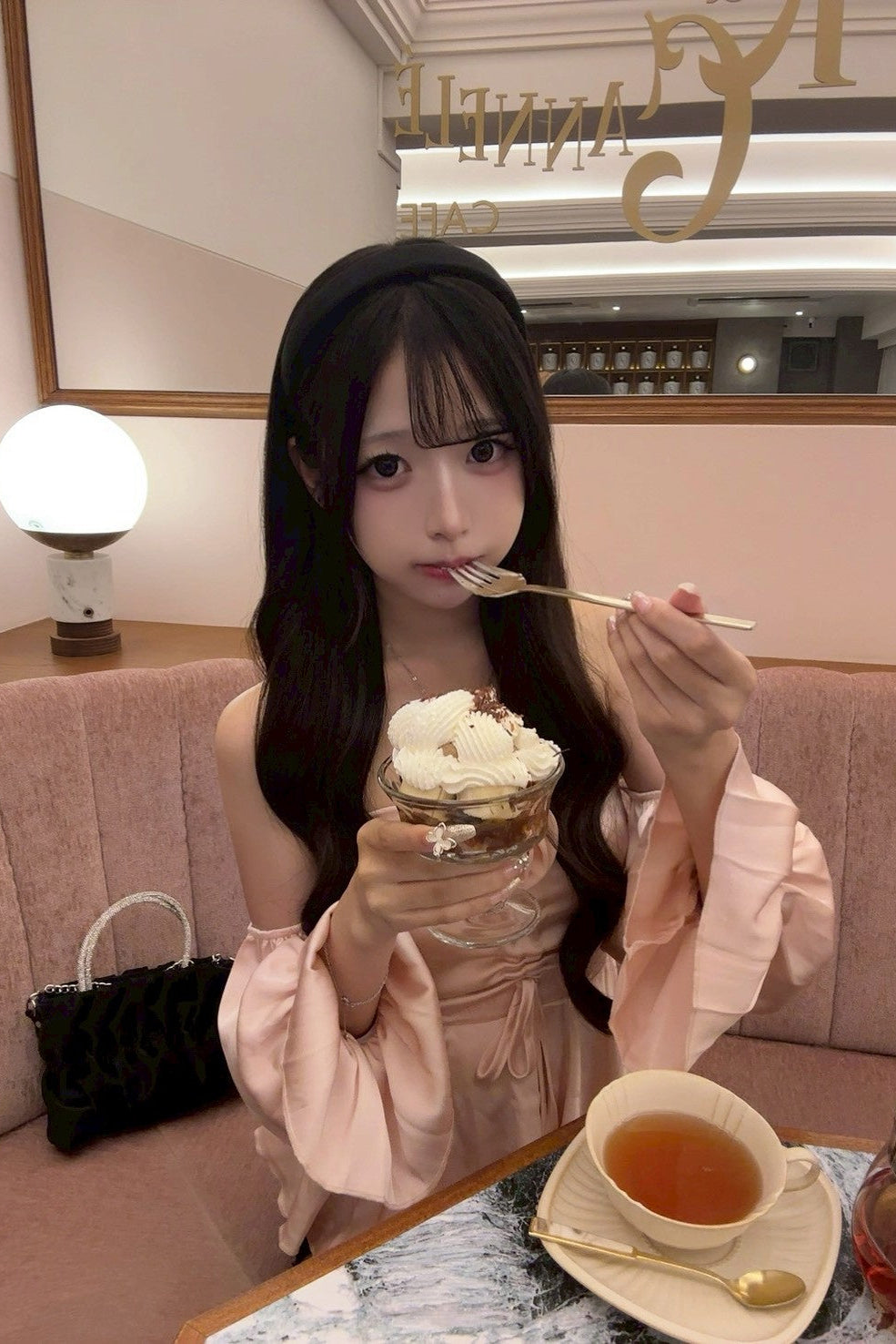 ローズサテンブラウス KR13401